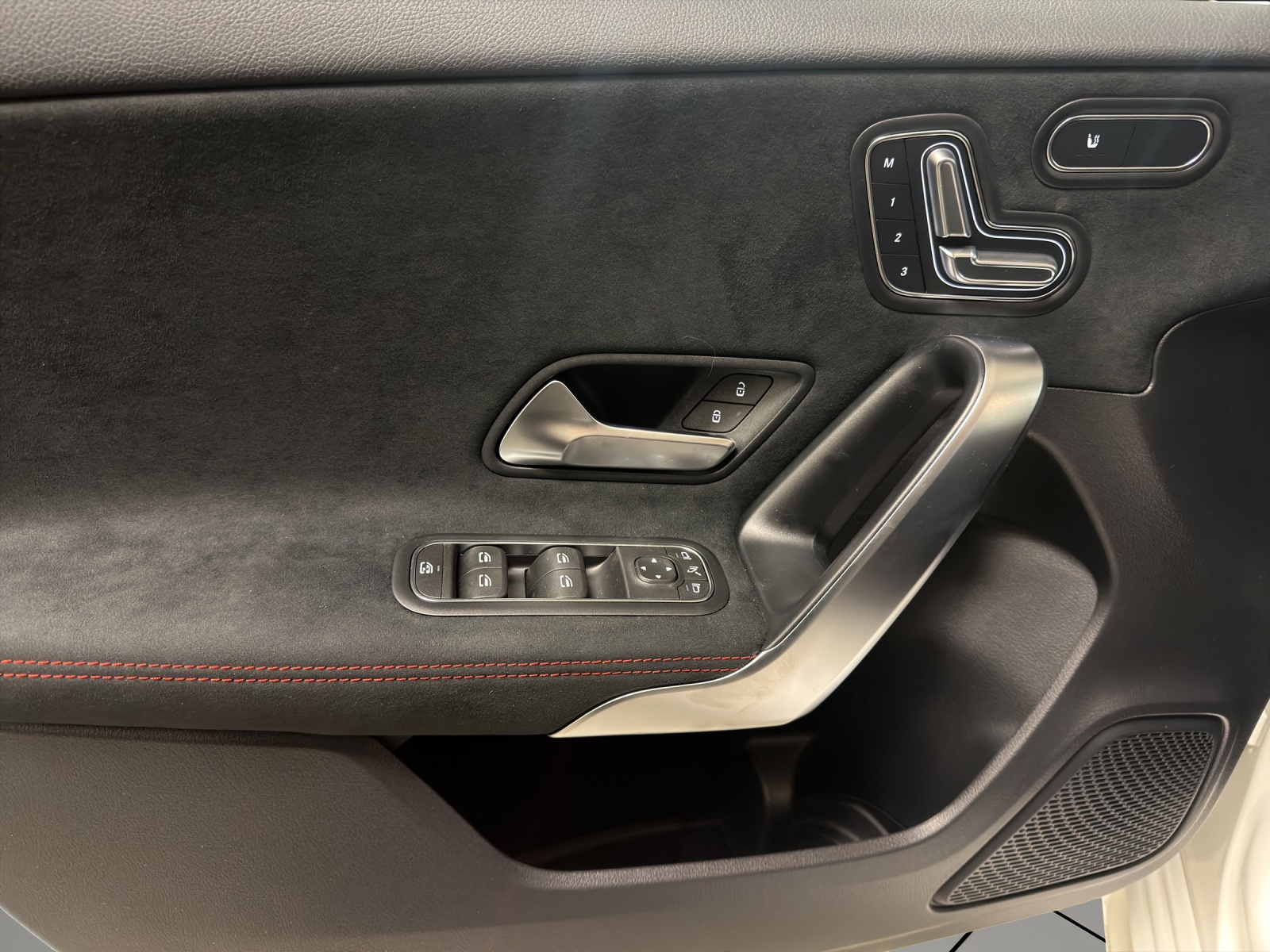 Image MERCEDES-BENZ A-200 A 200 Night Star 7G-DCT