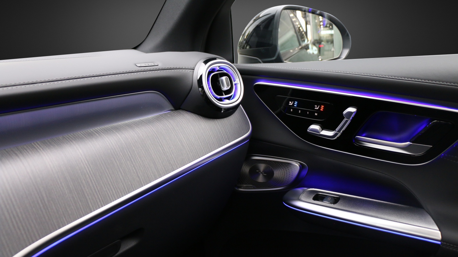 MERCEDES-BENZ GLC 300 de 4Matic EQ Star 9G-Tronic-image-8