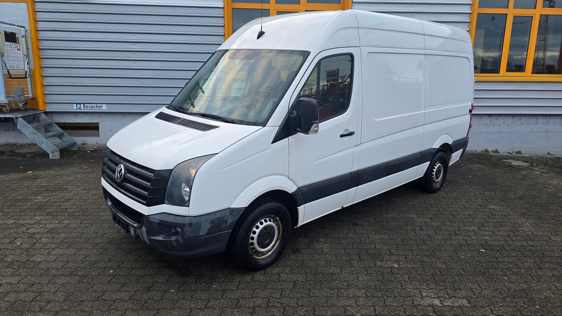 VW Crafter 35 2.5 BlueTDI 136 PS-image-0