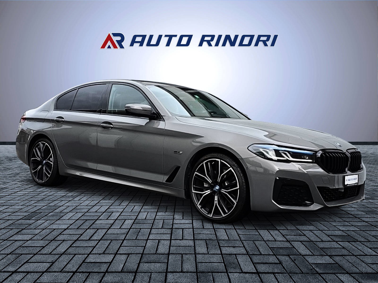 BMW 545e xDrive Pure M Sport Steptronic-image-1