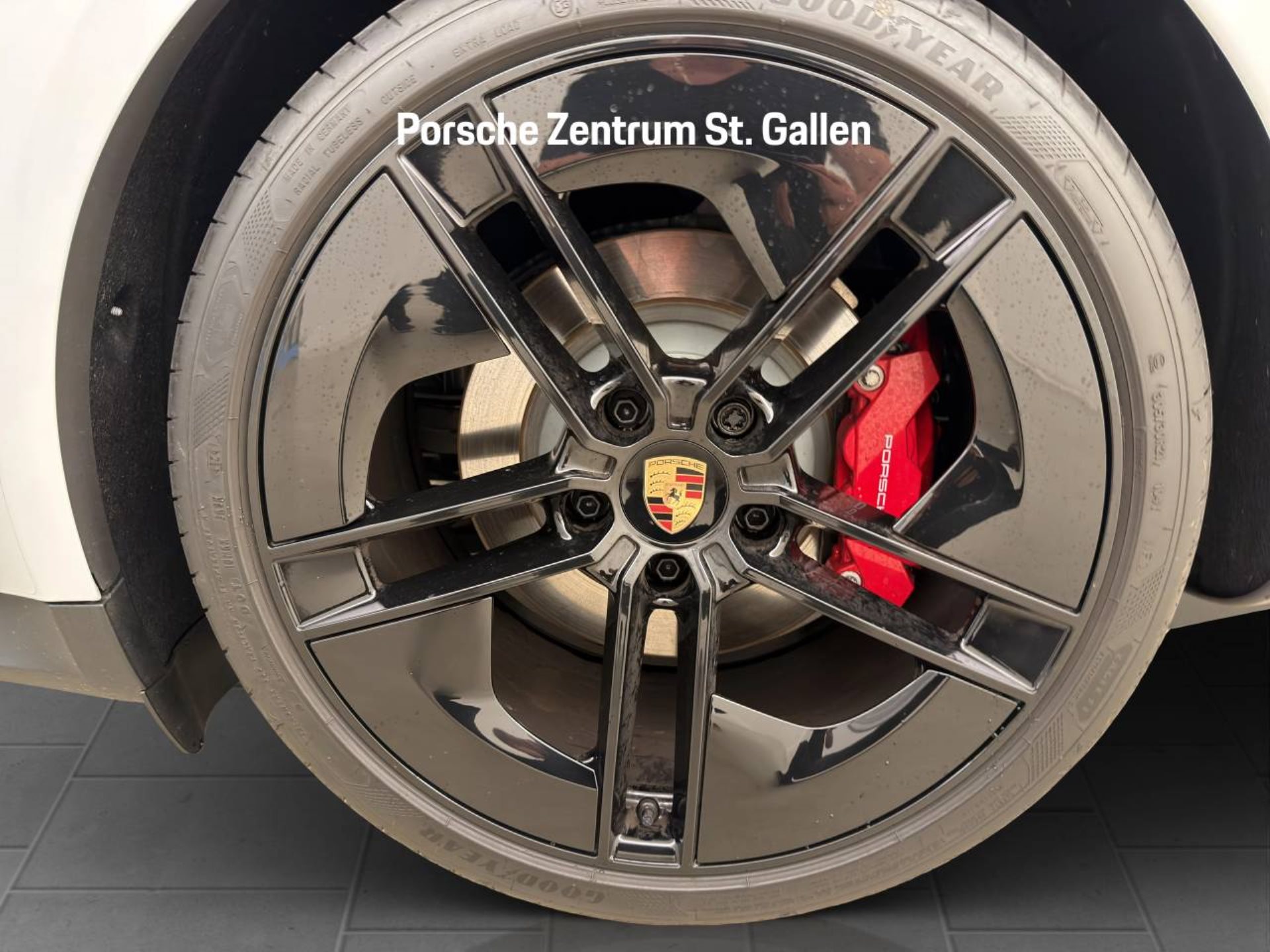 PORSCHE Taycan 4S Sport Turismo-image-10