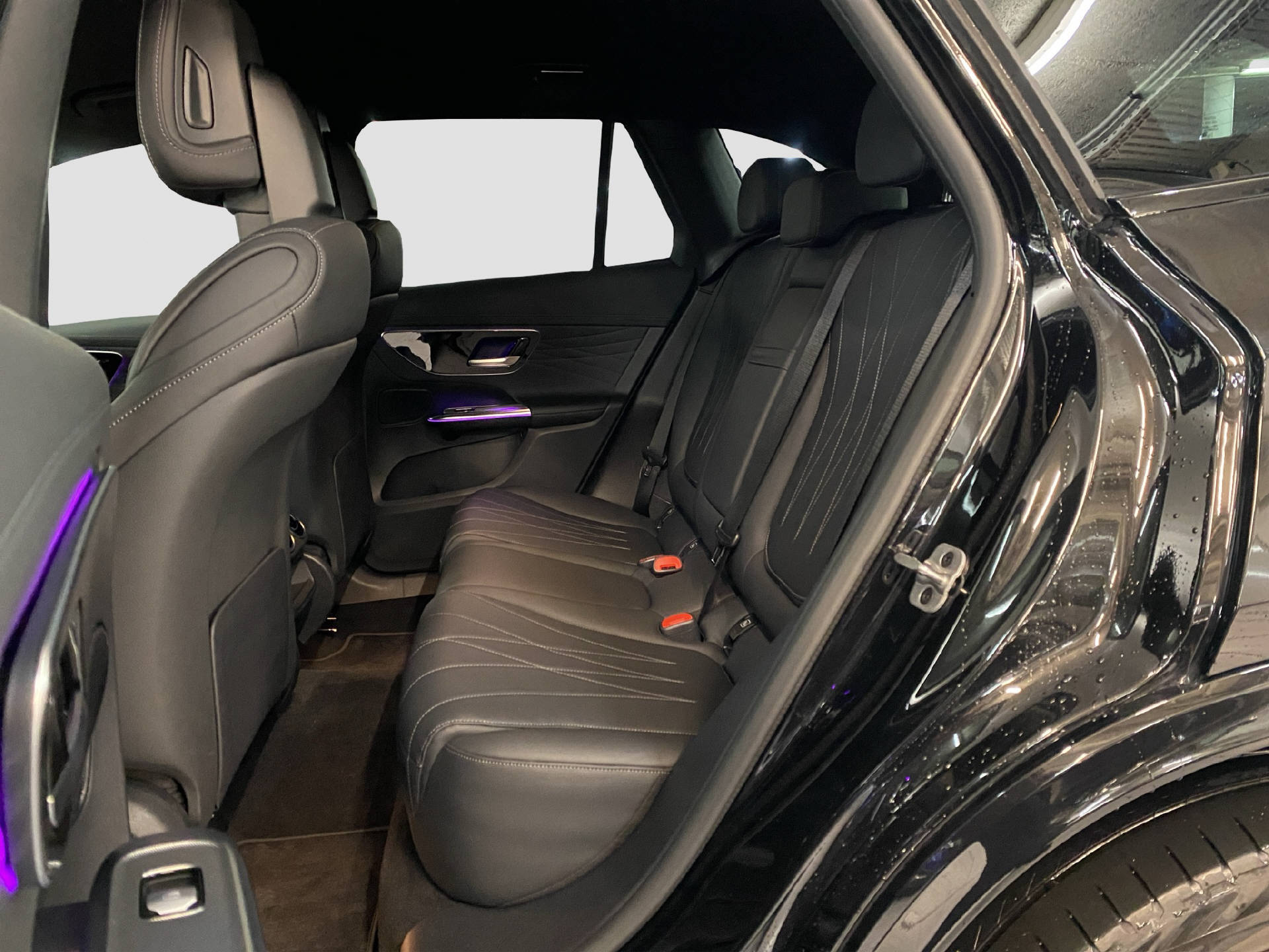 MERCEDES-BENZ GLC 300 e AMG Line 4MATIC-image-10
