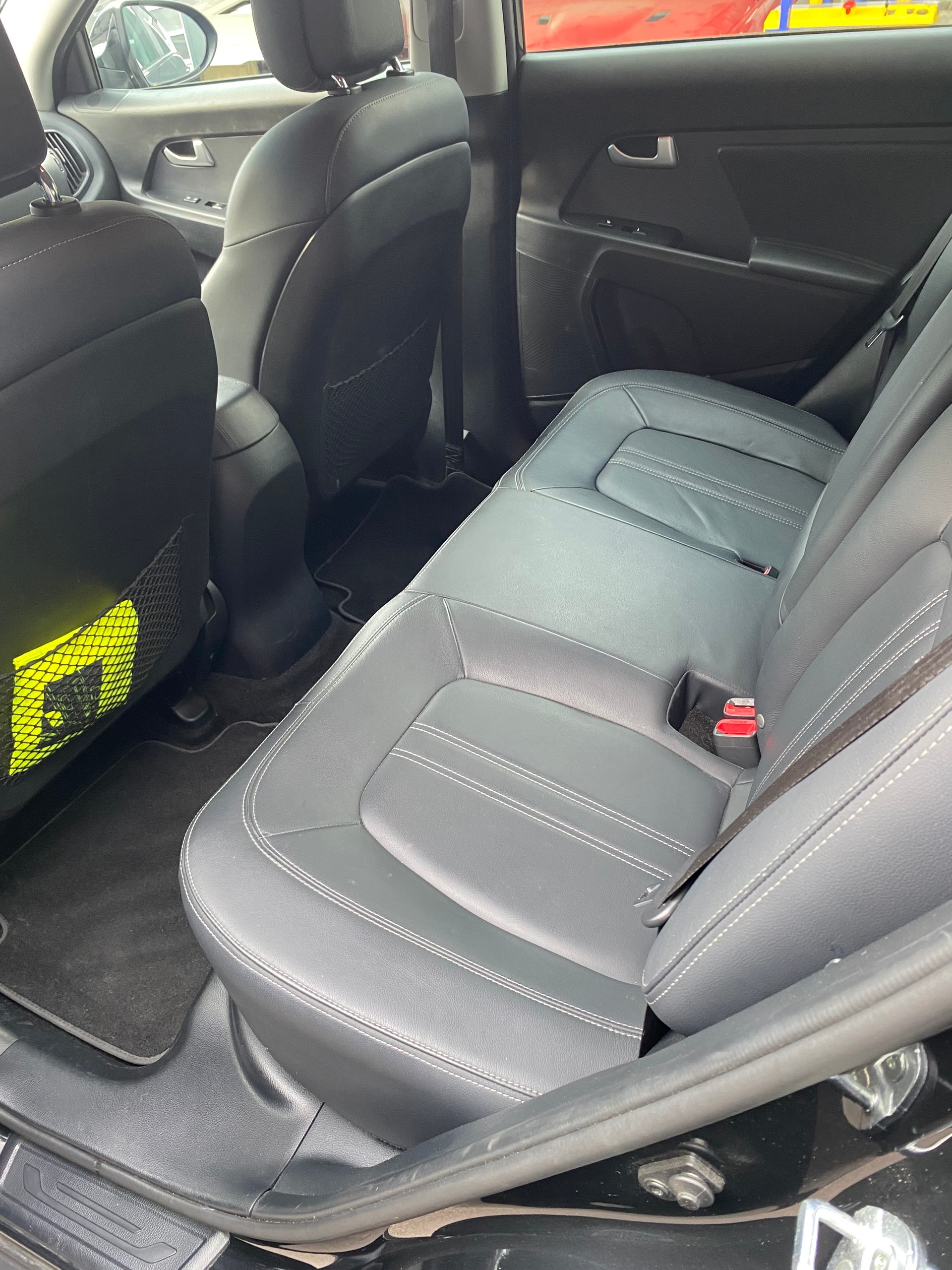 KIA Sportage 2.0 CRDi Trend 4WD Automatic-image-12