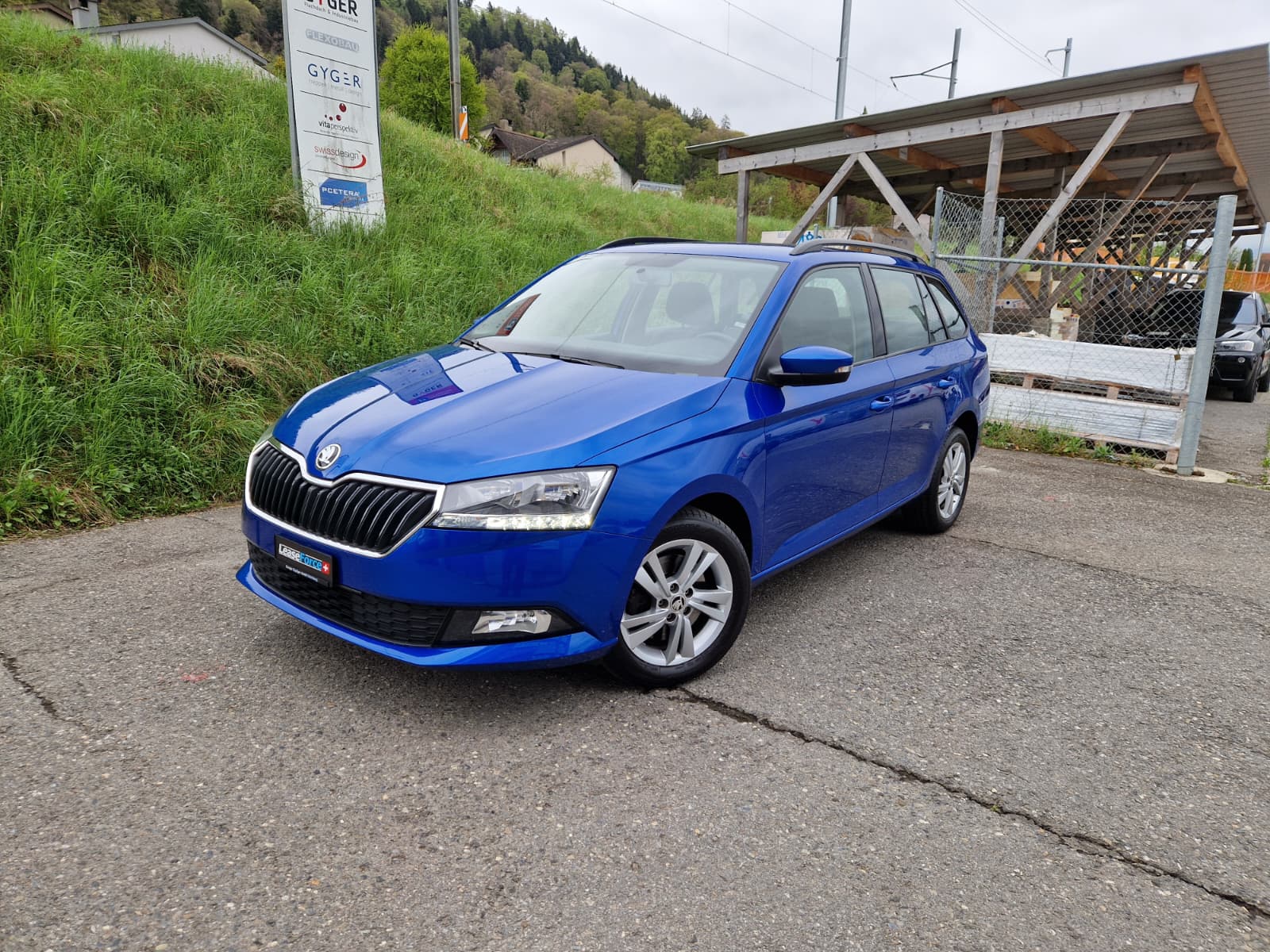 SKODA Fabia Combi 1.0 TSI Ambition DSG-image-0