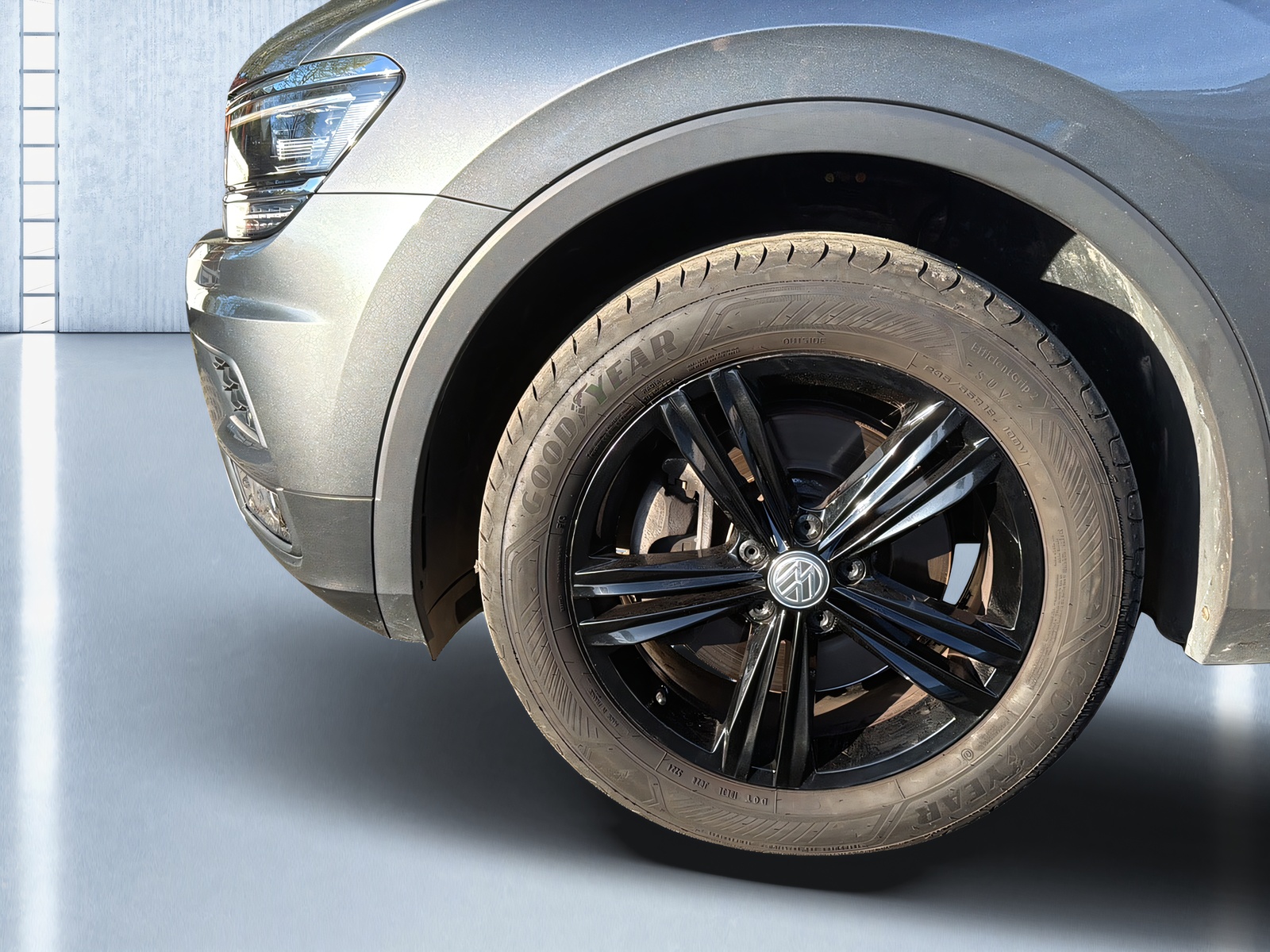 VW Tiguan 2.0TSI Offroad 4M 4Motion DSG-image-8