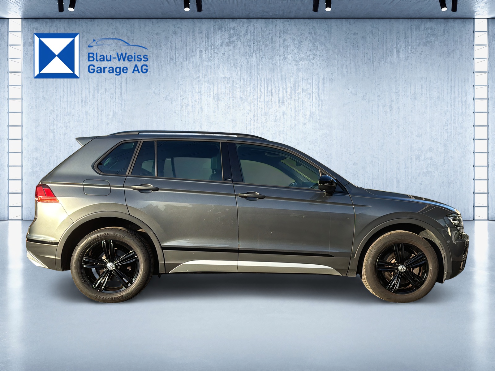 VW Tiguan 2.0TSI Offroad 4M 4Motion DSG-image-3