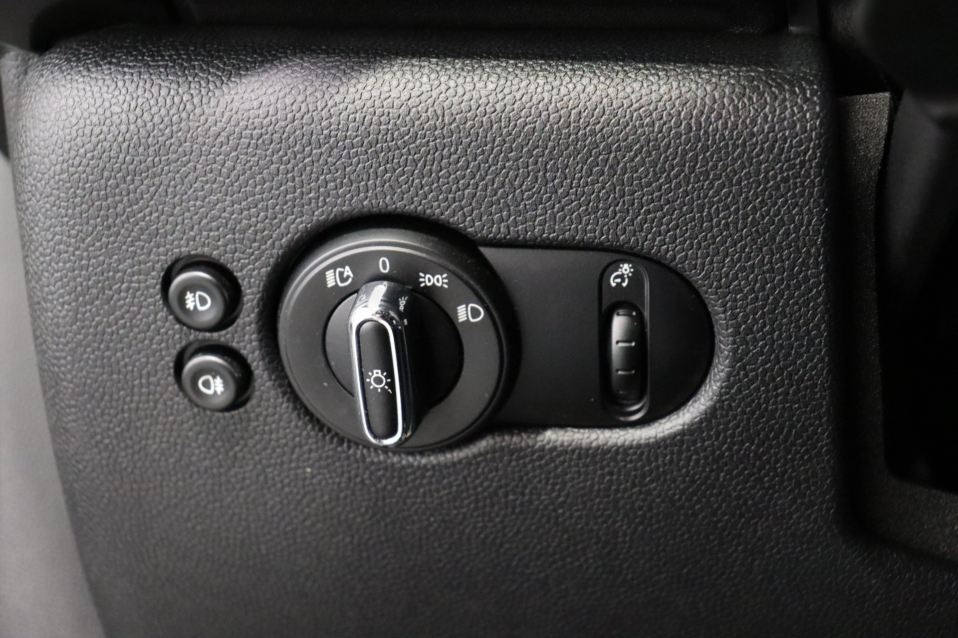 MINI F55 2.0i Cooper S SDKG-image-18