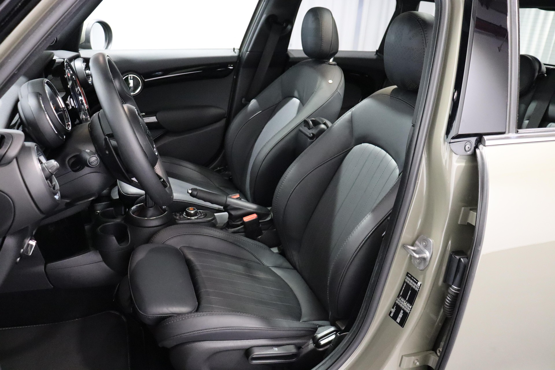 MINI F55 2.0i Cooper S SDKG-image-6
