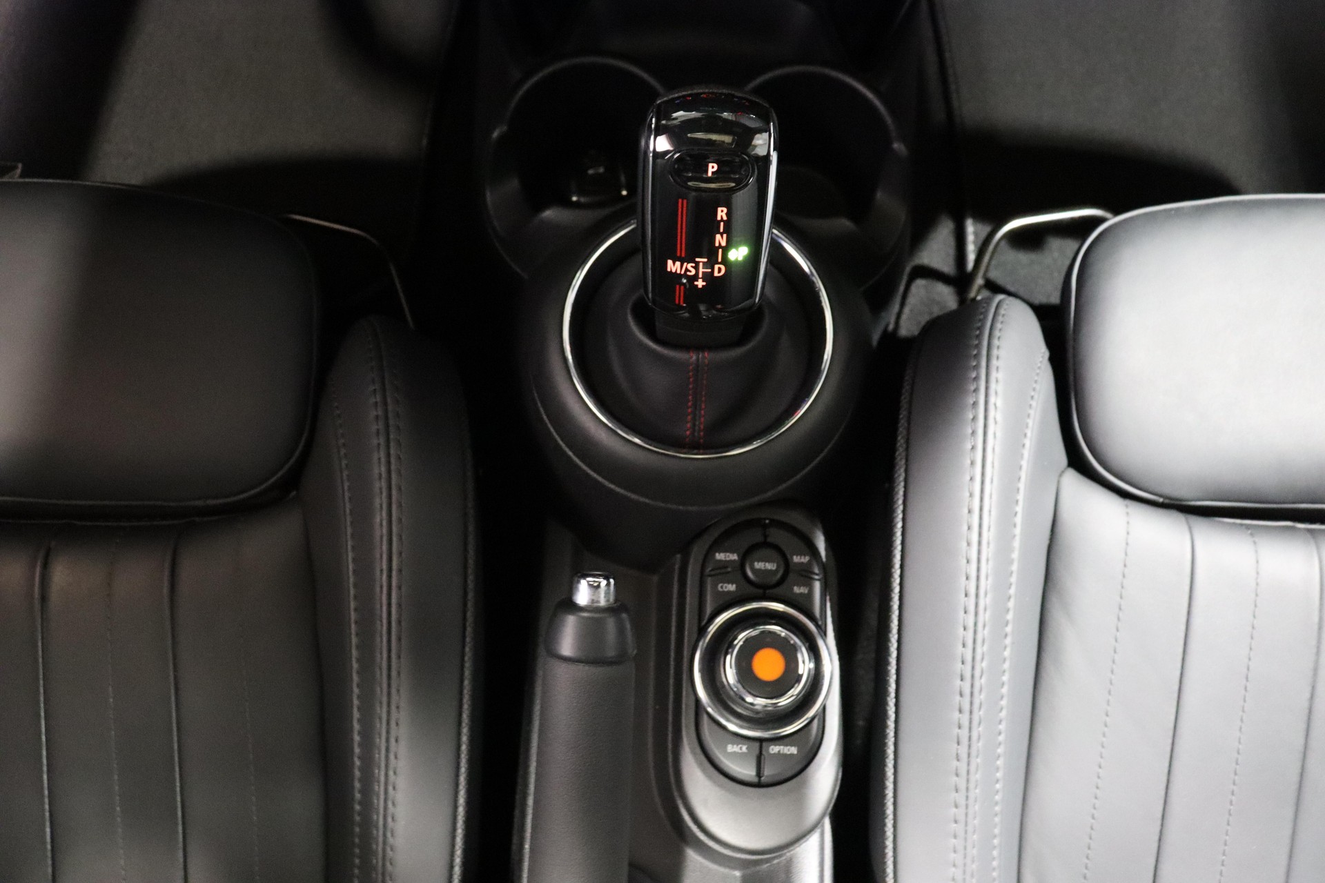 MINI F55 2.0i Cooper S SDKG-image-9