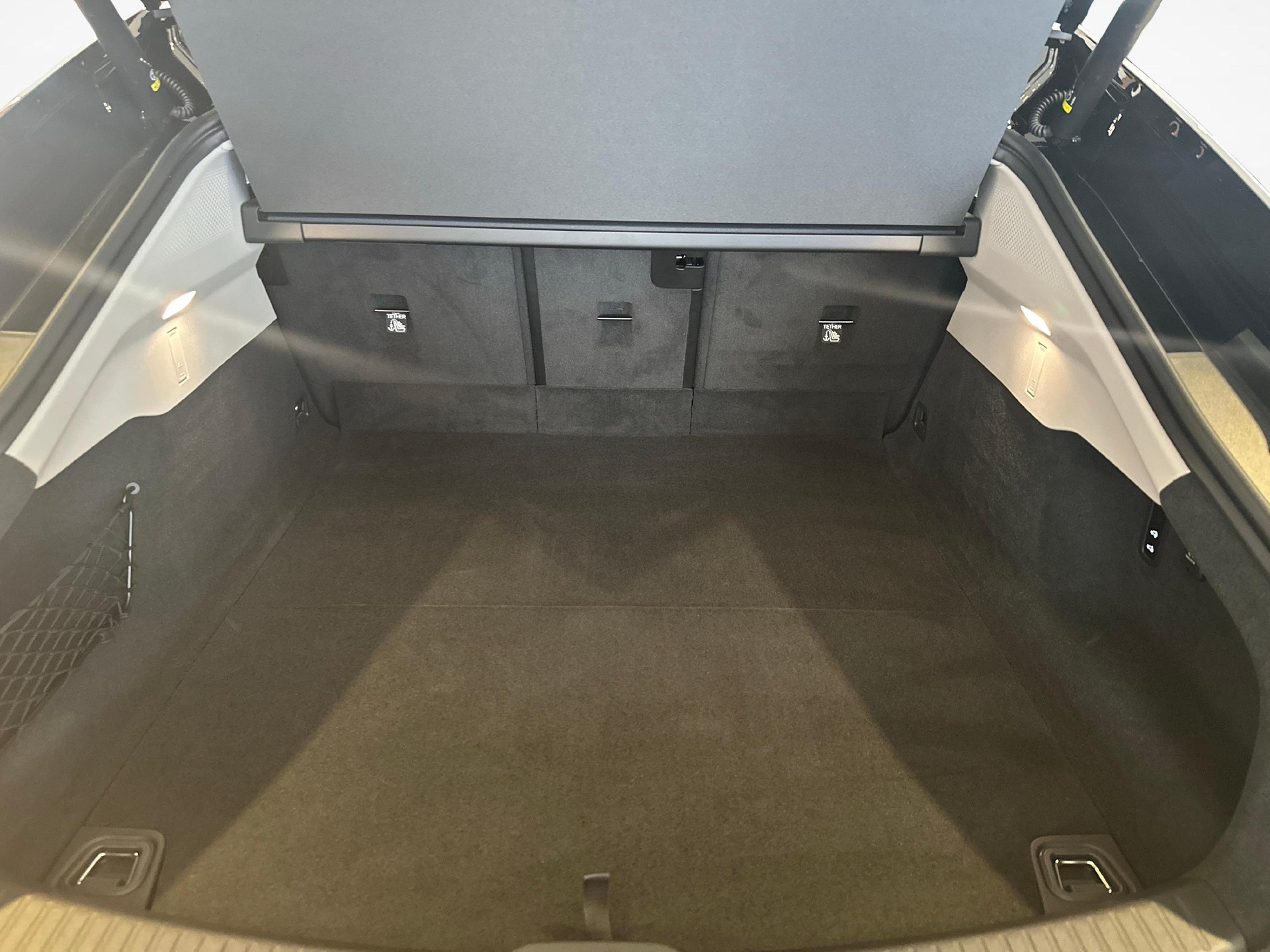 VOLVO ES90 Ultra-image-15