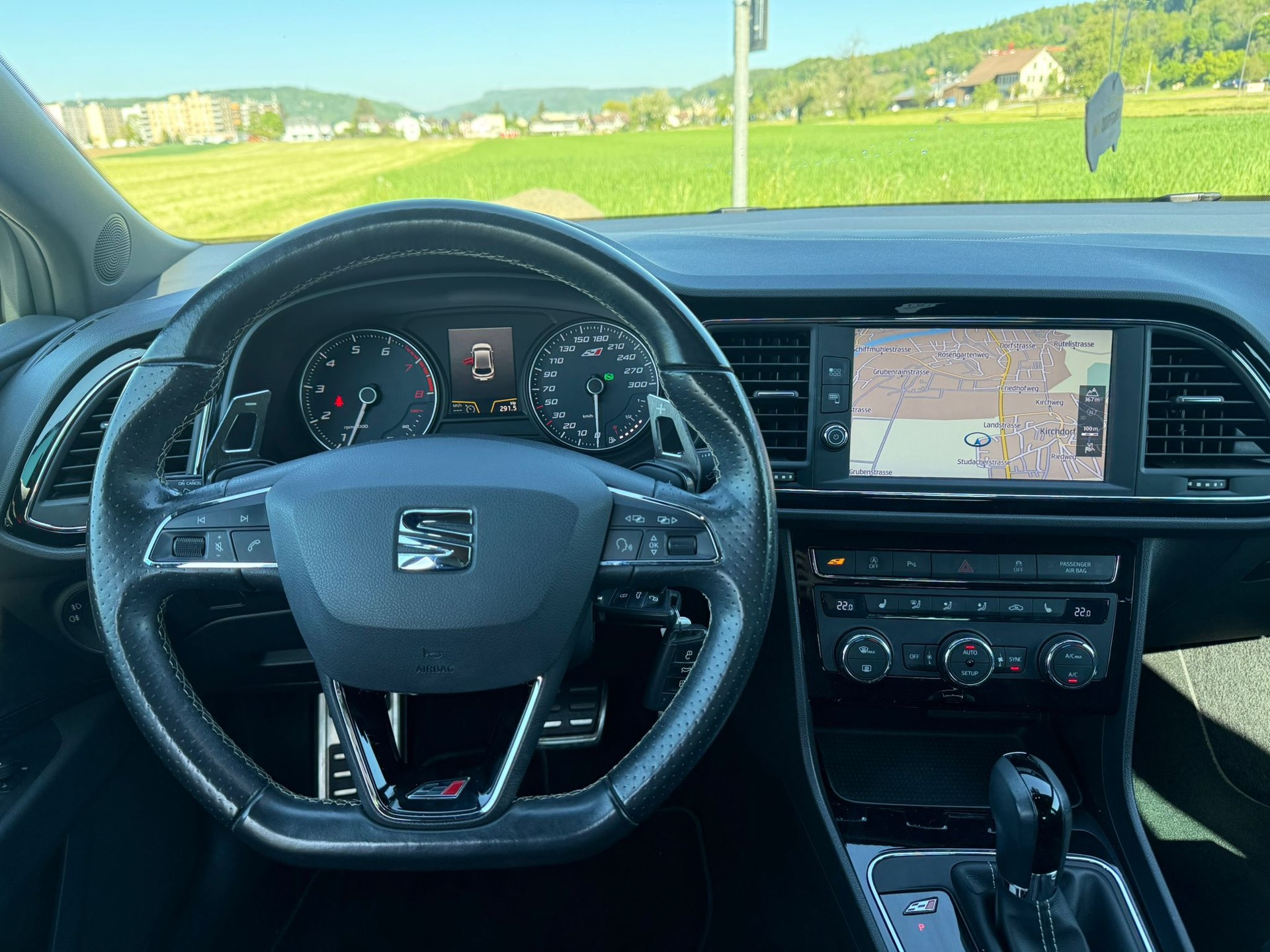 SEAT Leon 2.0 TSI Cupra 300 DSG-image-10