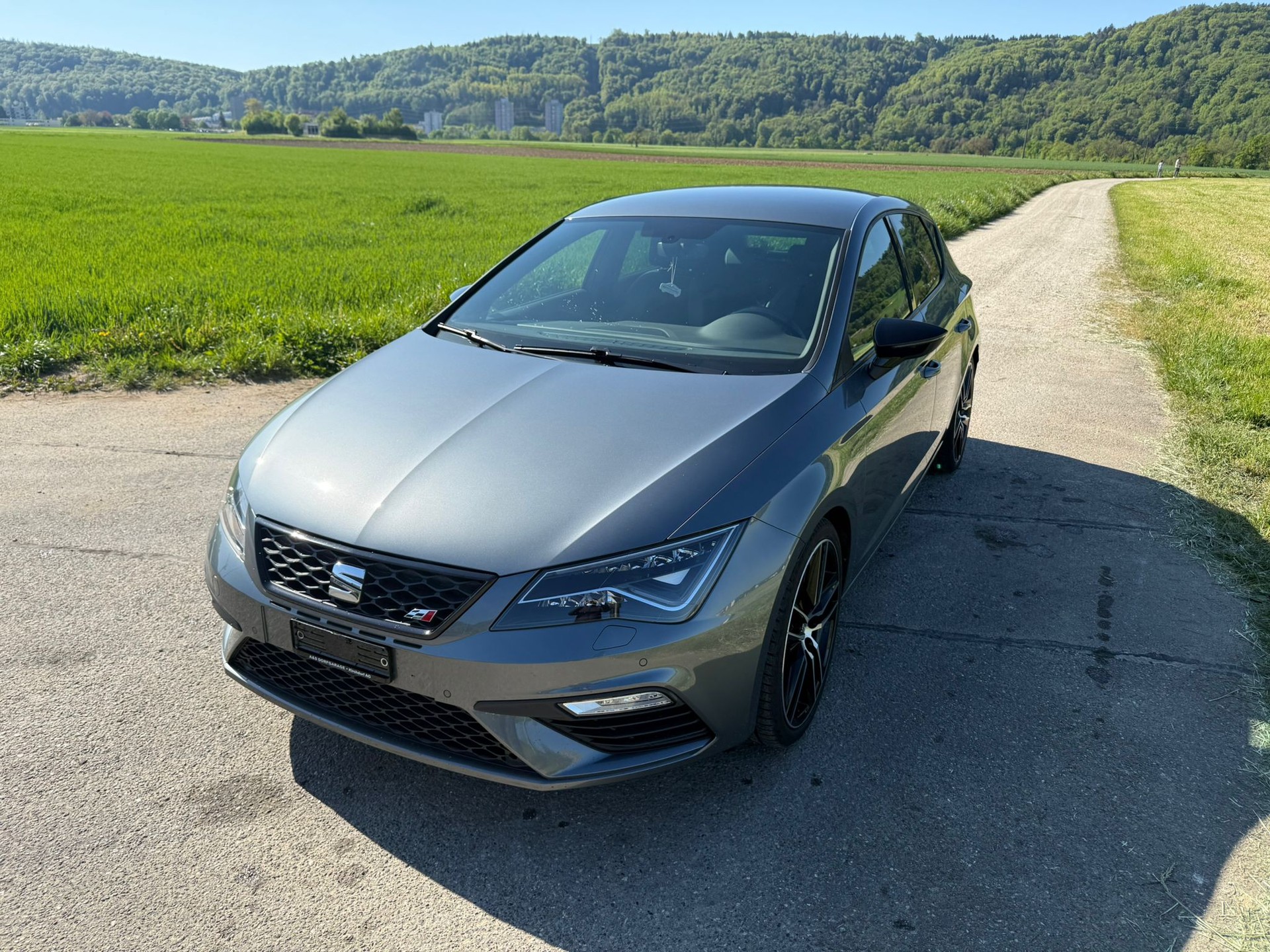 SEAT Leon 2.0 TSI Cupra 300 DSG-image-0
