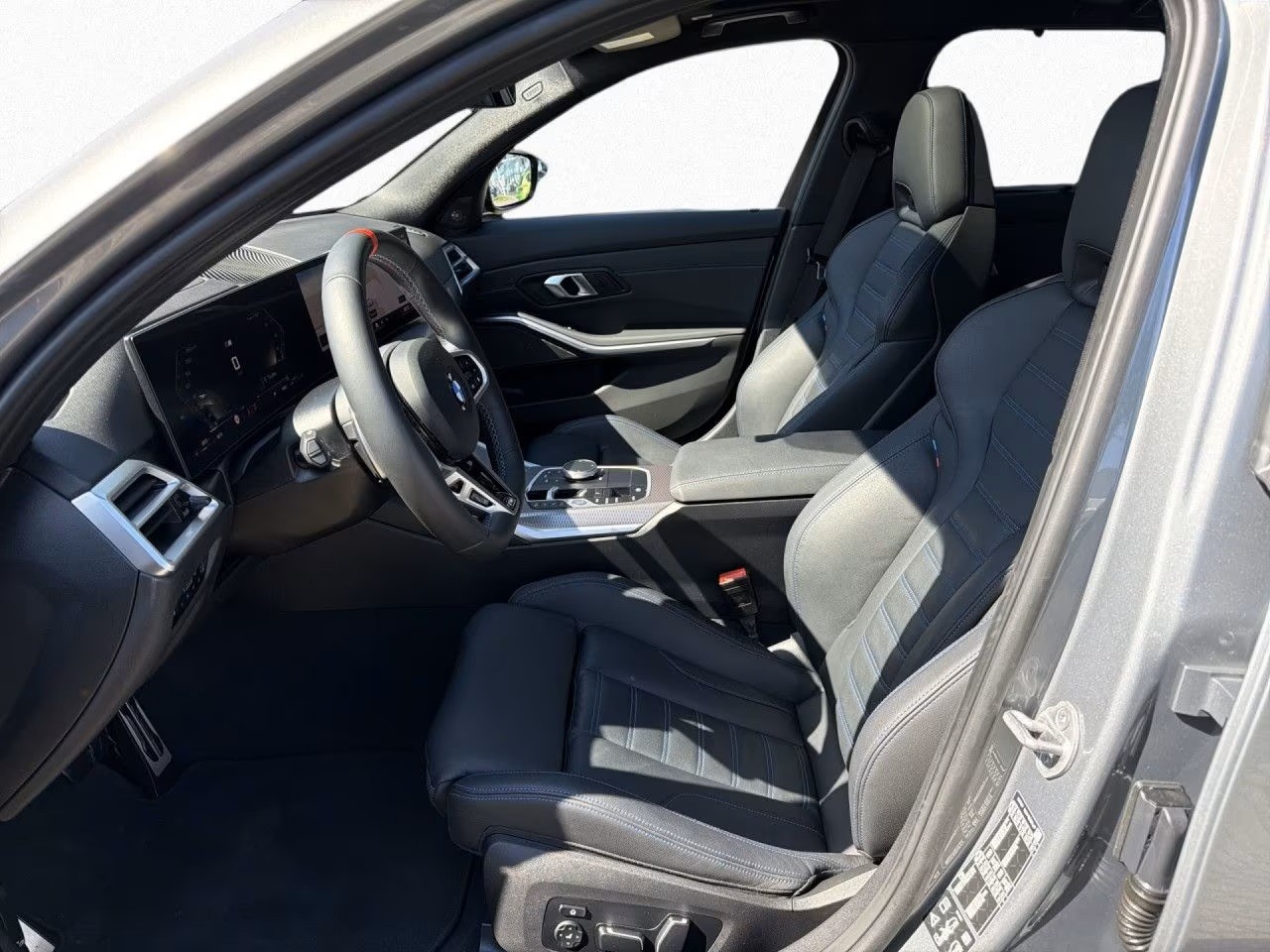 BMW M340i xDrive 48V Touring LCI2 Steptronic M Sport-image-10