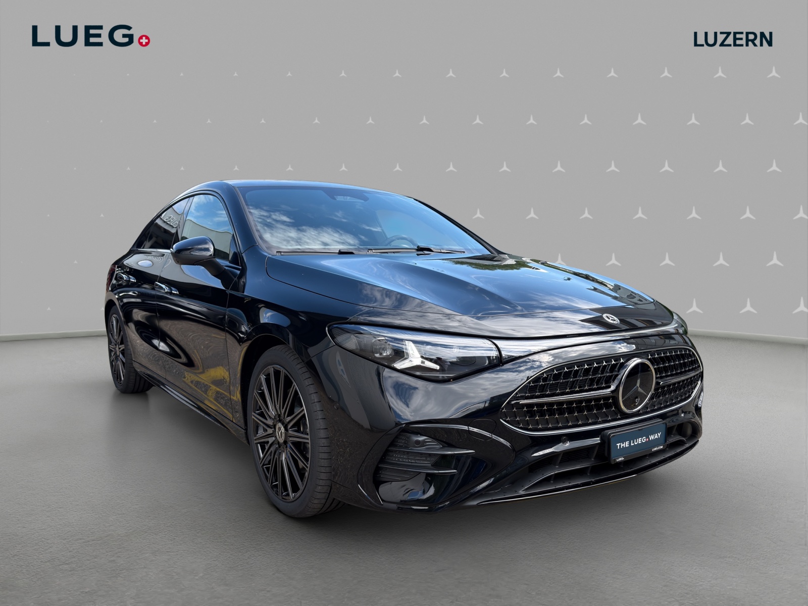MERCEDES-BENZ CLA 220 8G-DCT 4Matic-image-4