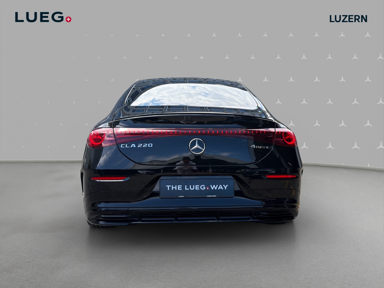MERCEDES-BENZ CLA 220 8G-DCT 4Matic-image-3