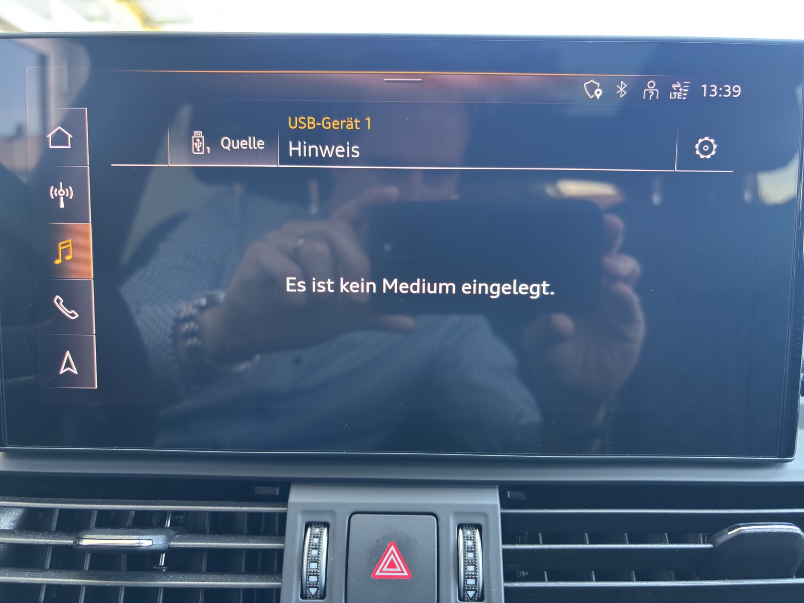 AUDI Q5 45 TFSI S-line quattro S-tronic Vollausstattung mit AHK, Winterrad & fortl. Werksgarantie-image-25