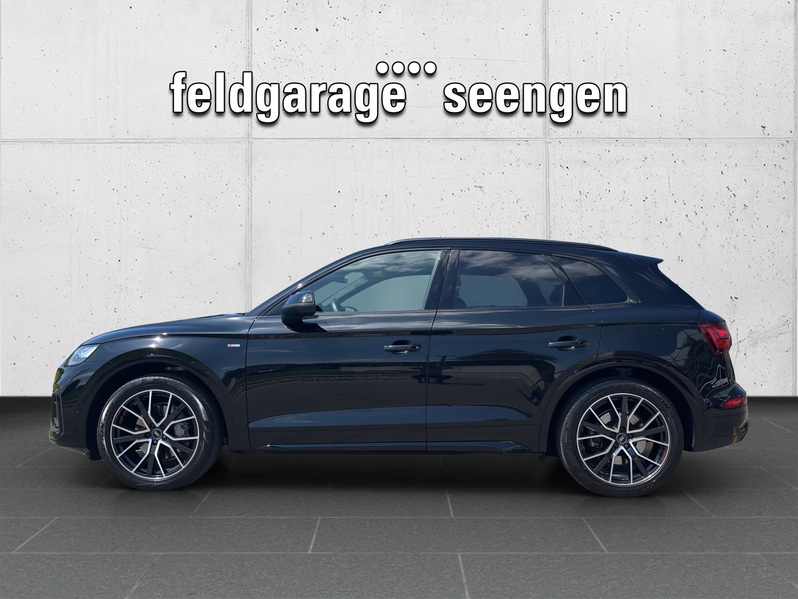 AUDI Q5 45 TFSI S-line quattro S-tronic Vollausstattung mit AHK, Winterrad & fortl. Werksgarantie-image-1