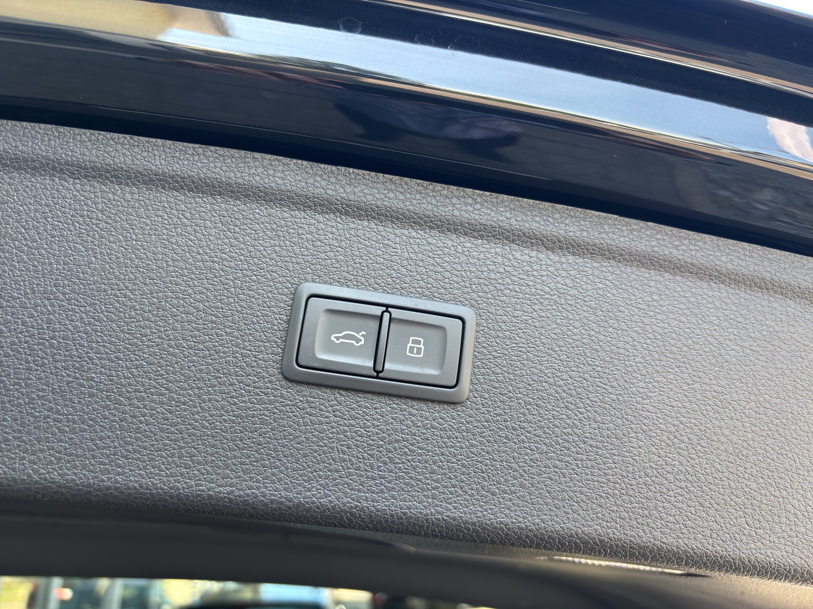 AUDI Q5 45 TFSI S-line quattro S-tronic Vollausstattung mit AHK, Winterrad & fortl. Werksgarantie-image-8