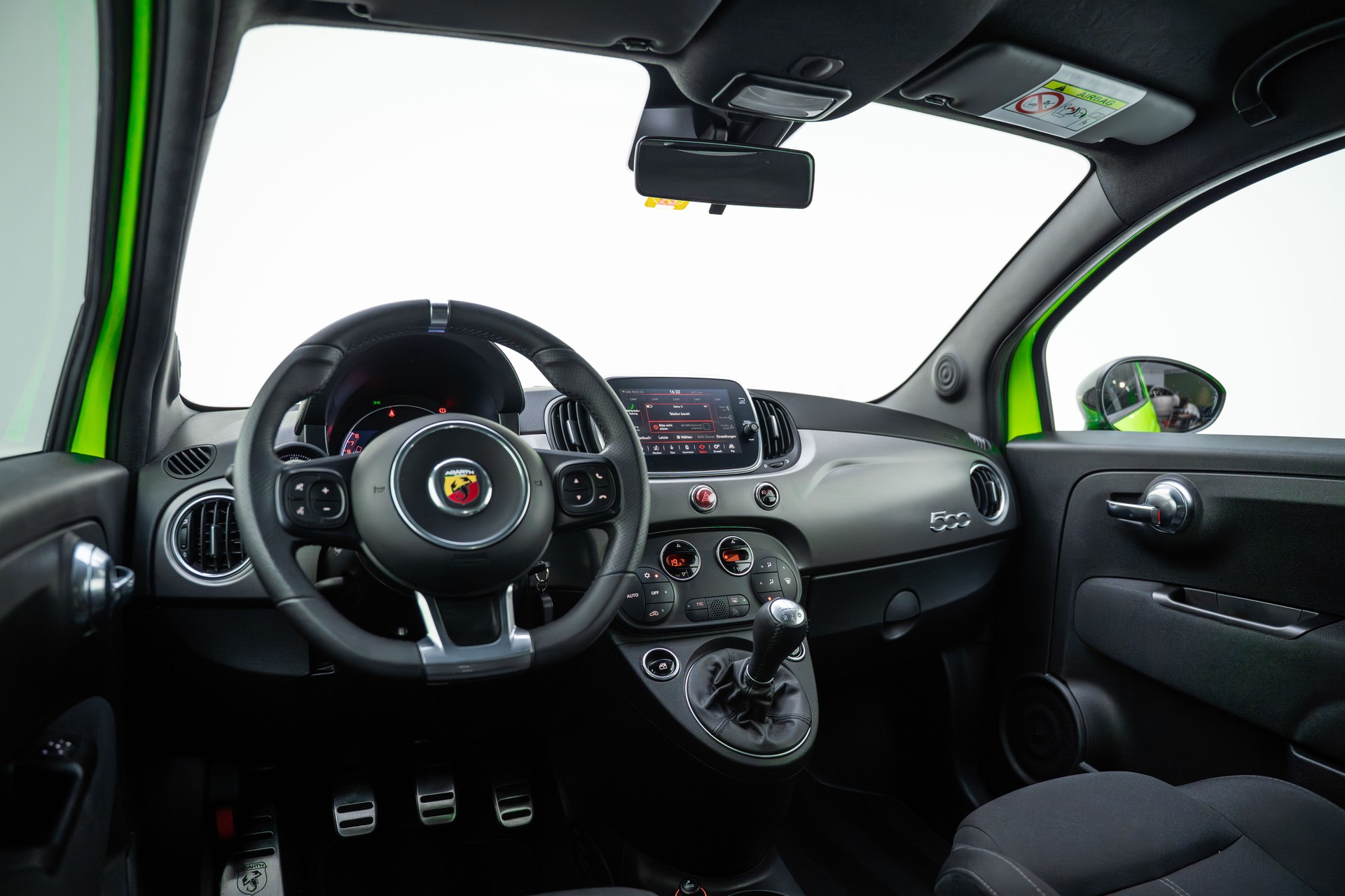 FIAT 595 1.4 16V Turbo Abarth Pista - 70th Anniversary-image-18