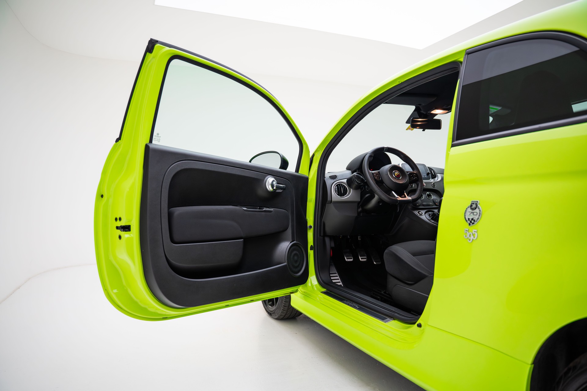 FIAT 595 1.4 16V Turbo Abarth Pista - 70th Anniversary-image-13