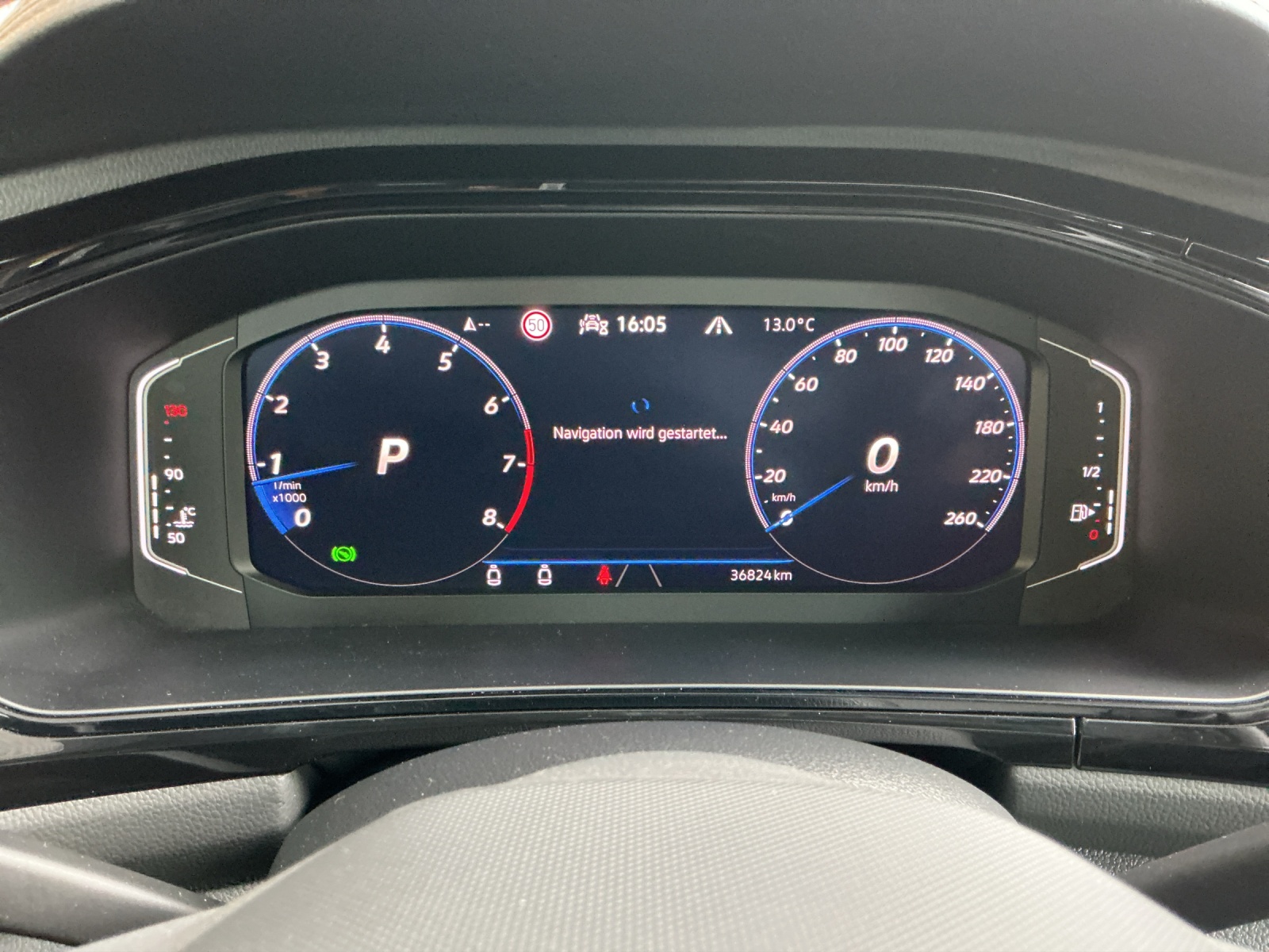 VW T-Roc Cabriolet 1.5 TSI EVO R-Line DSG-image-6