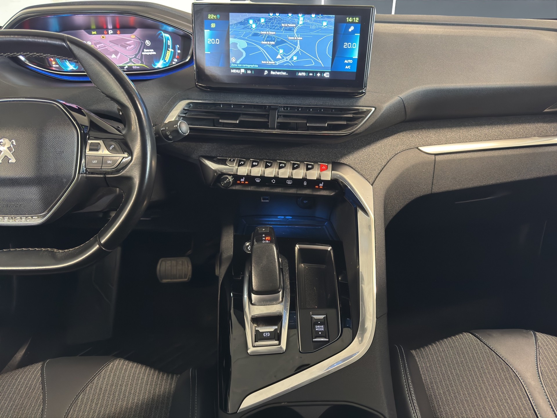 PEUGEOT 3008 225e Hybrid2 Allure Pack EAT8-image-5