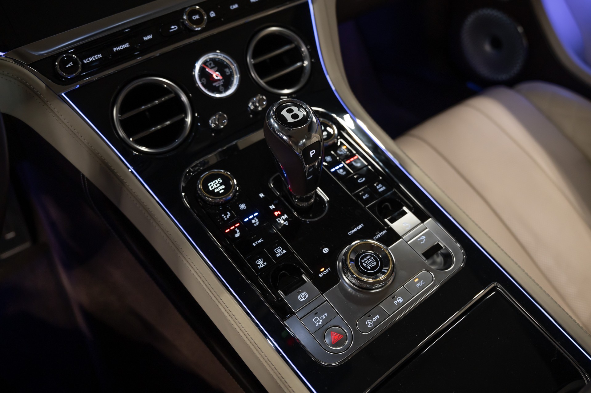 BENTLEY Continental GT 4.0 V8 / CH Auto / Werksgarantie / 8 Fach / Traum Konfiguration /-image-14