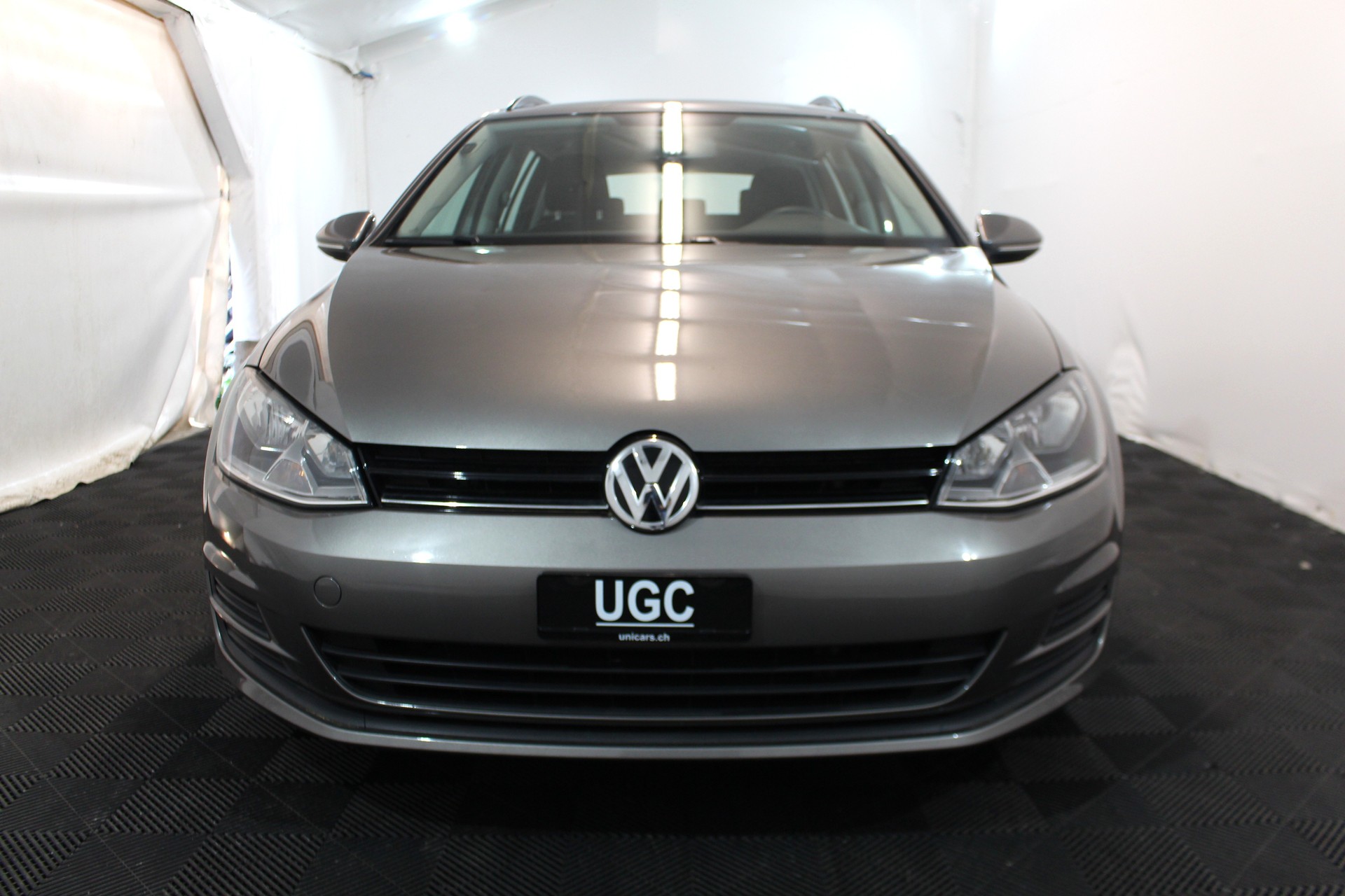 VW Golf VII Variant 1.2 TSI Trendline-showroom-element-1
