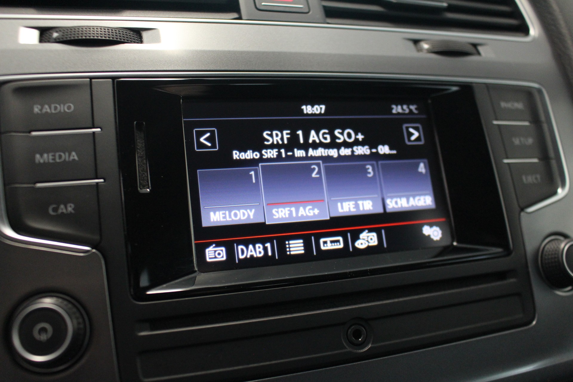 VW Golf VII Variant 1.2 TSI Trendline-image-14
