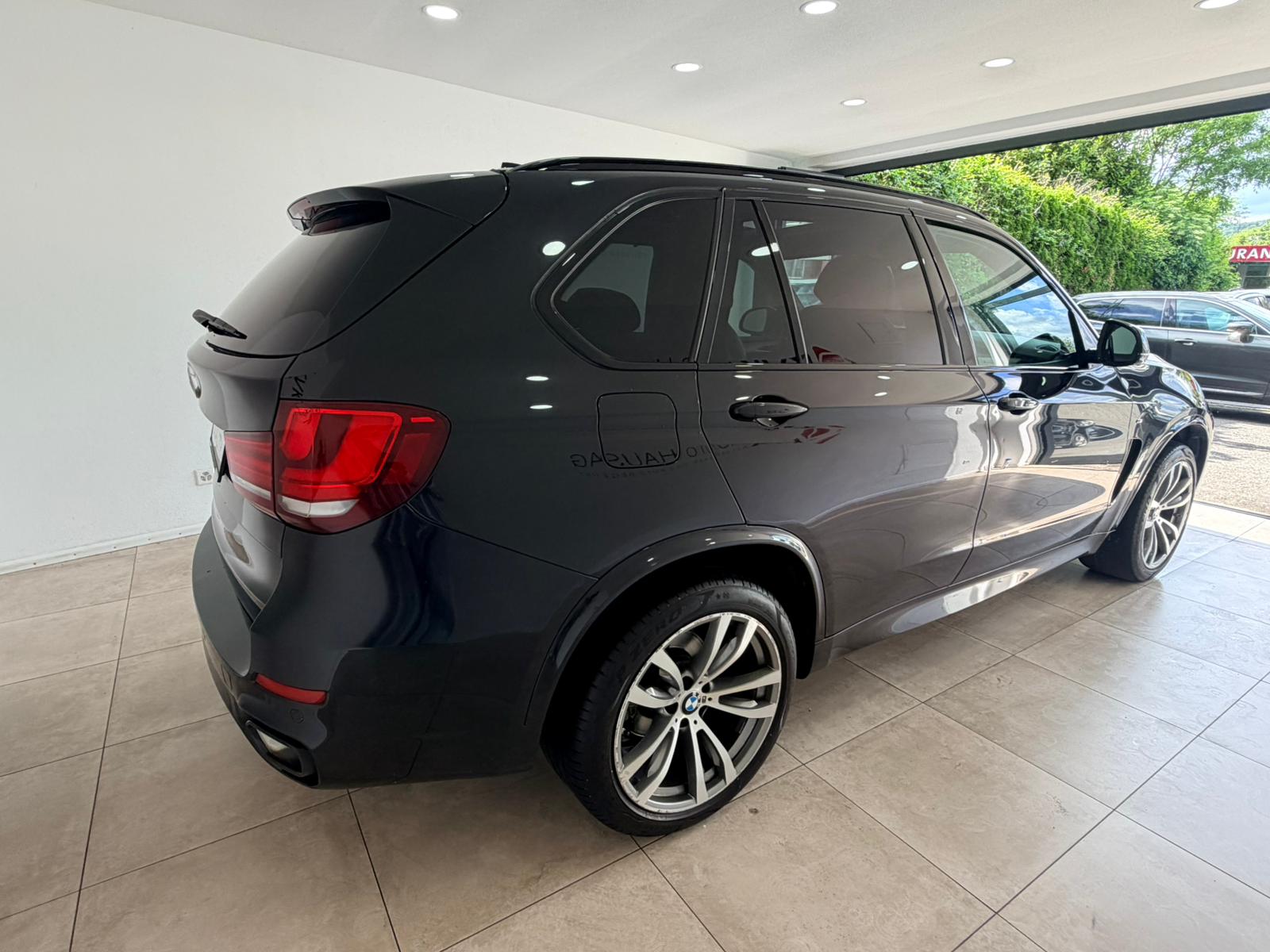 BMW X5 xDrive 30d Pure M Sport*7 Plätzer*Vollaustattung*-showroom-element-3