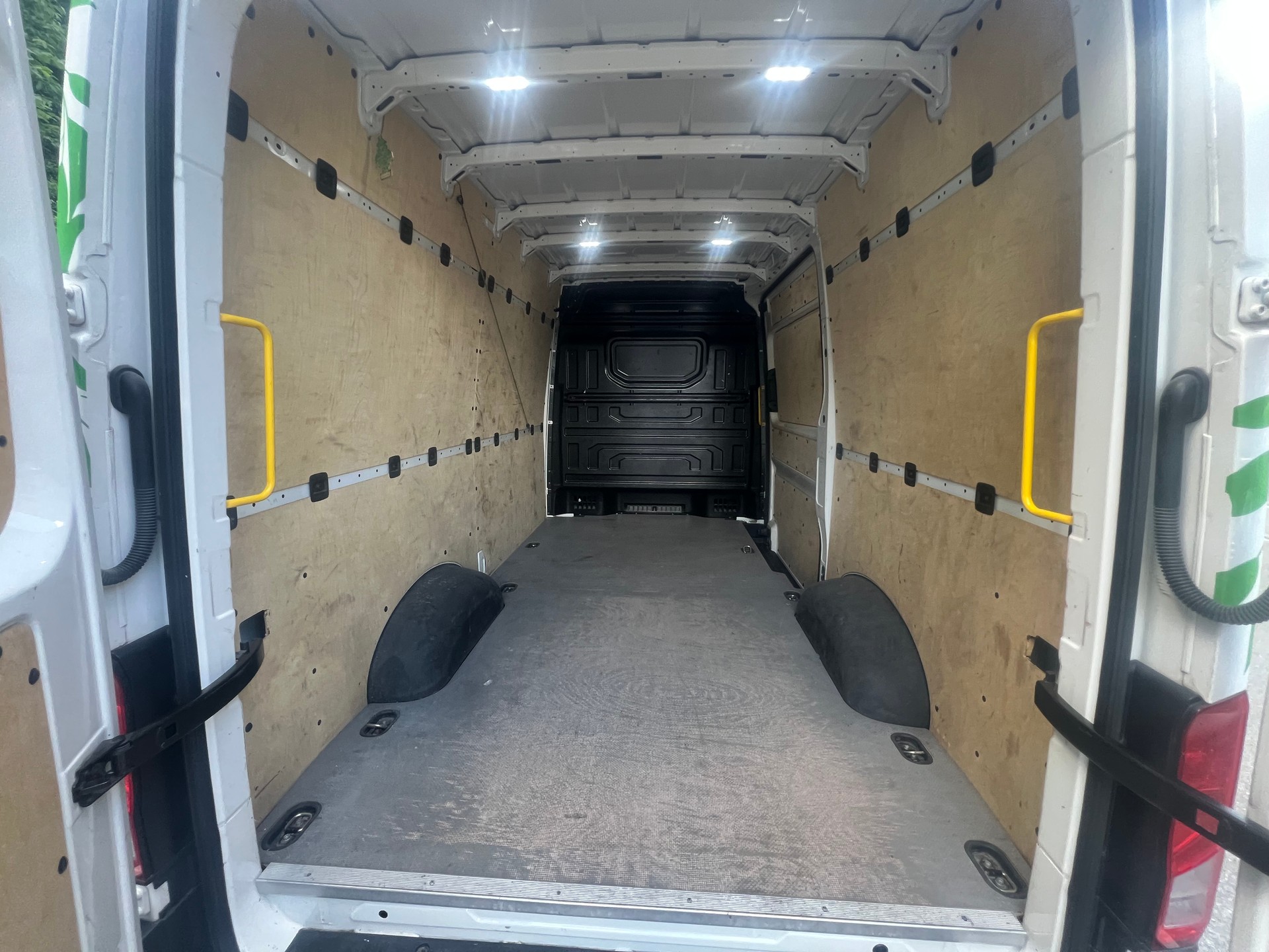 VW e-Crafter 35-image-8