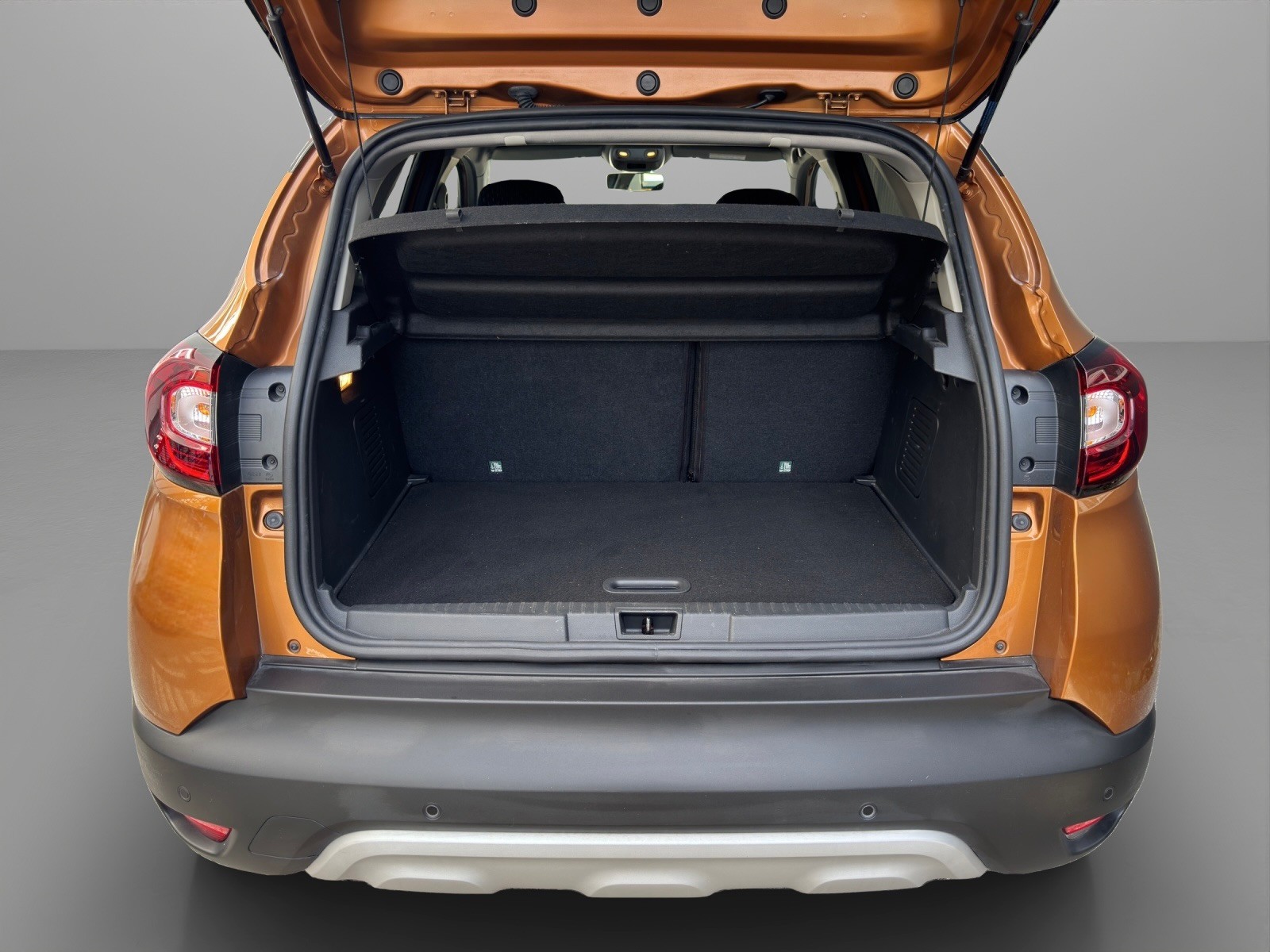 RENAULT Captur 1.3 T 16V Intens EDC-image-11