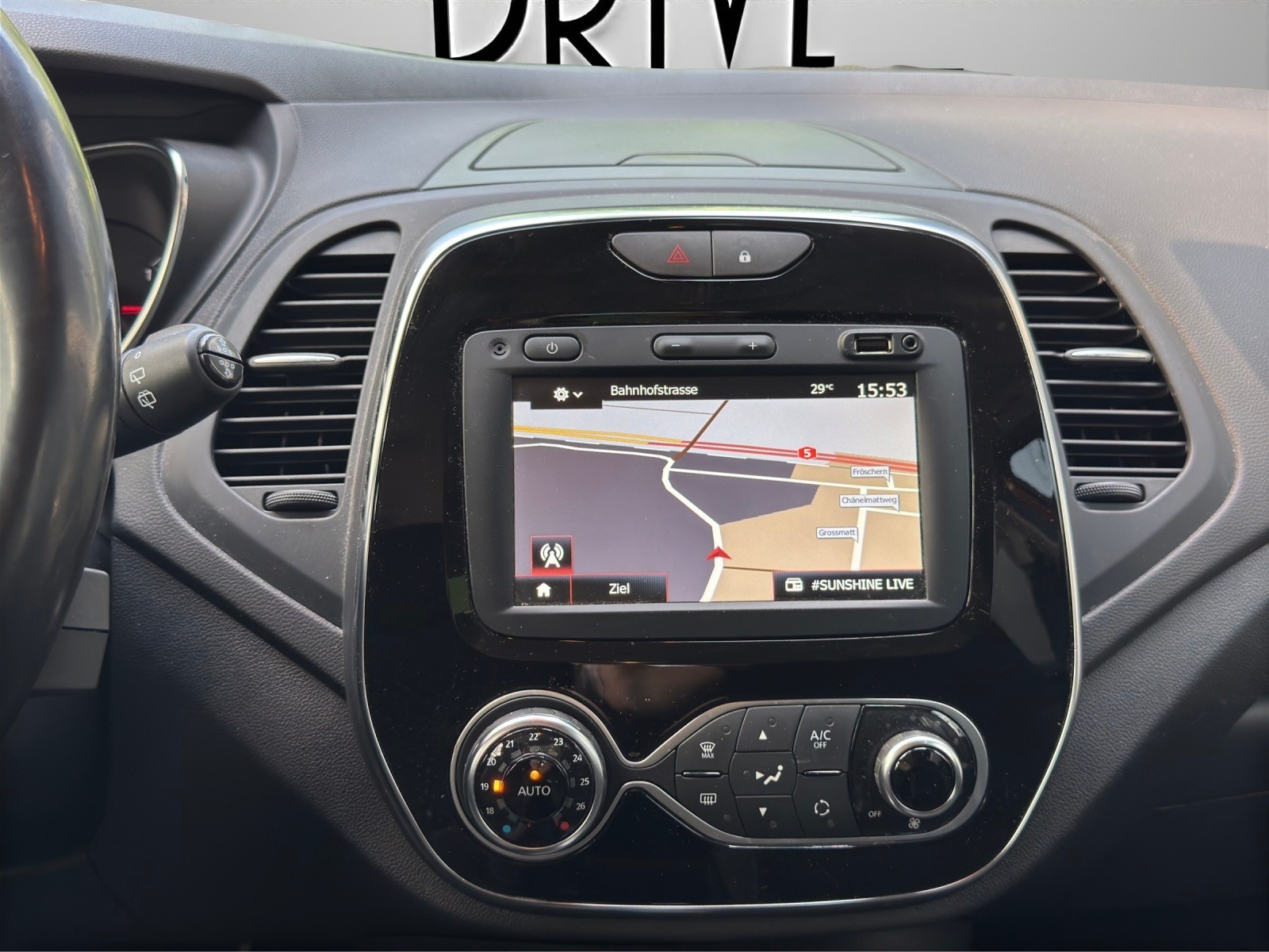 RENAULT Captur 1.3 T 16V Intens EDC-image-14