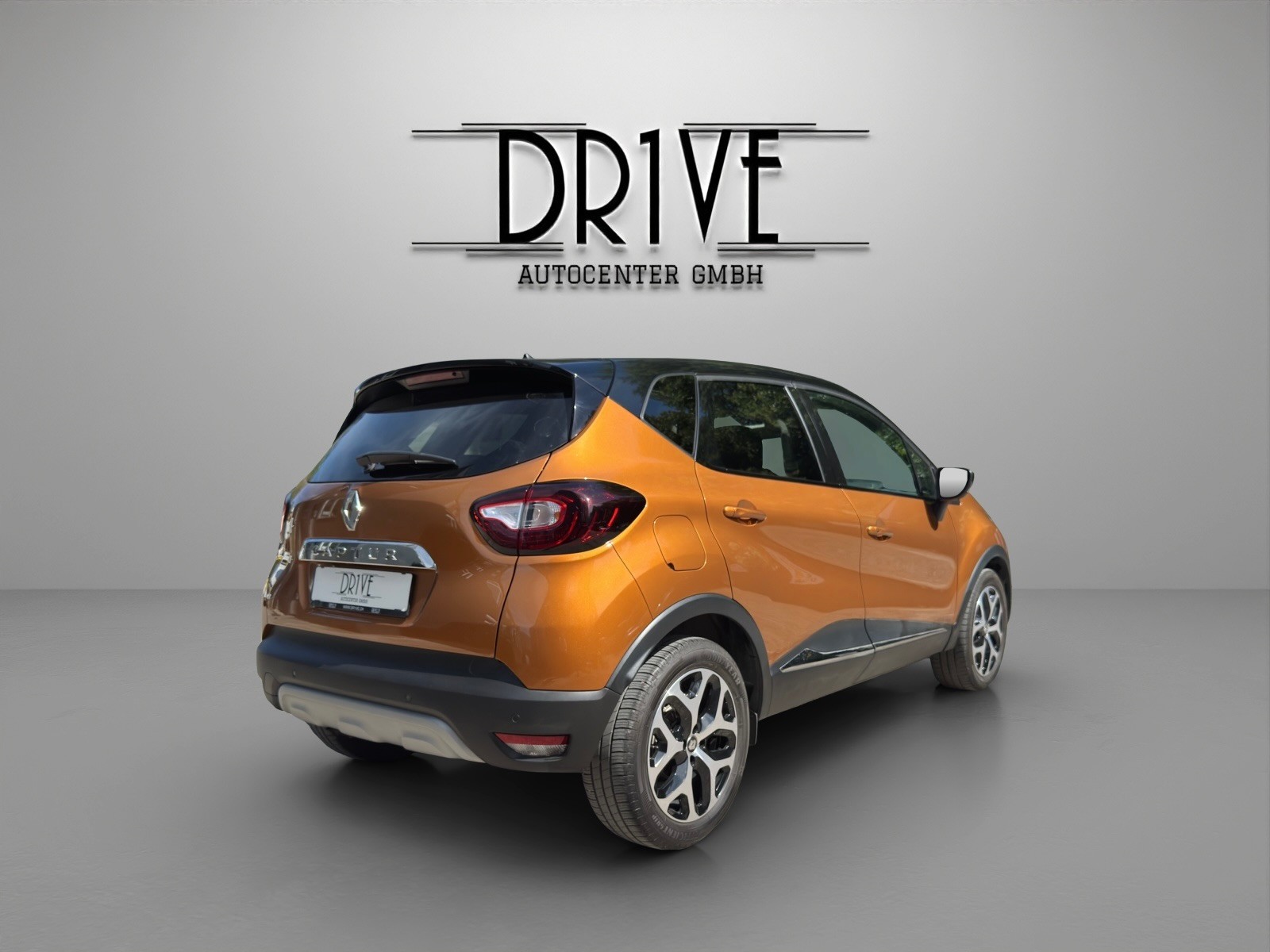 RENAULT Captur 1.3 T 16V Intens EDC-image-4