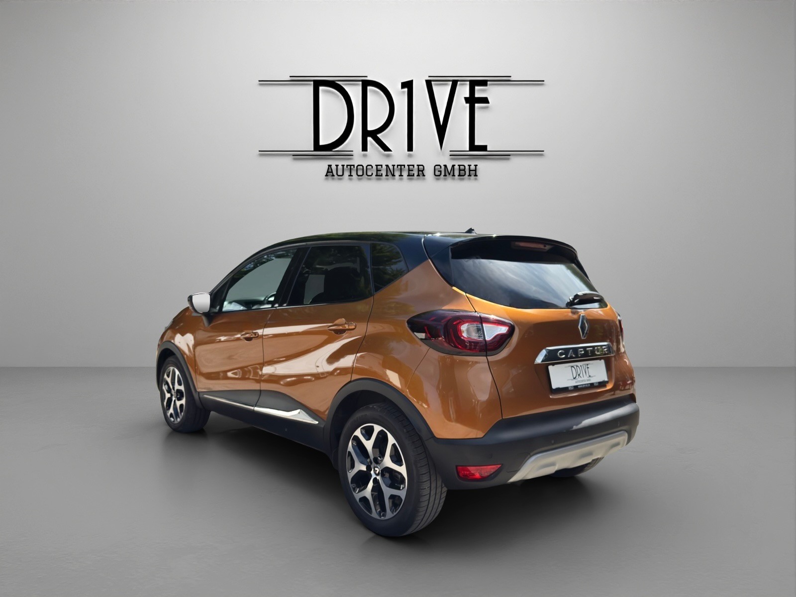 RENAULT Captur 1.3 T 16V Intens EDC-image-6