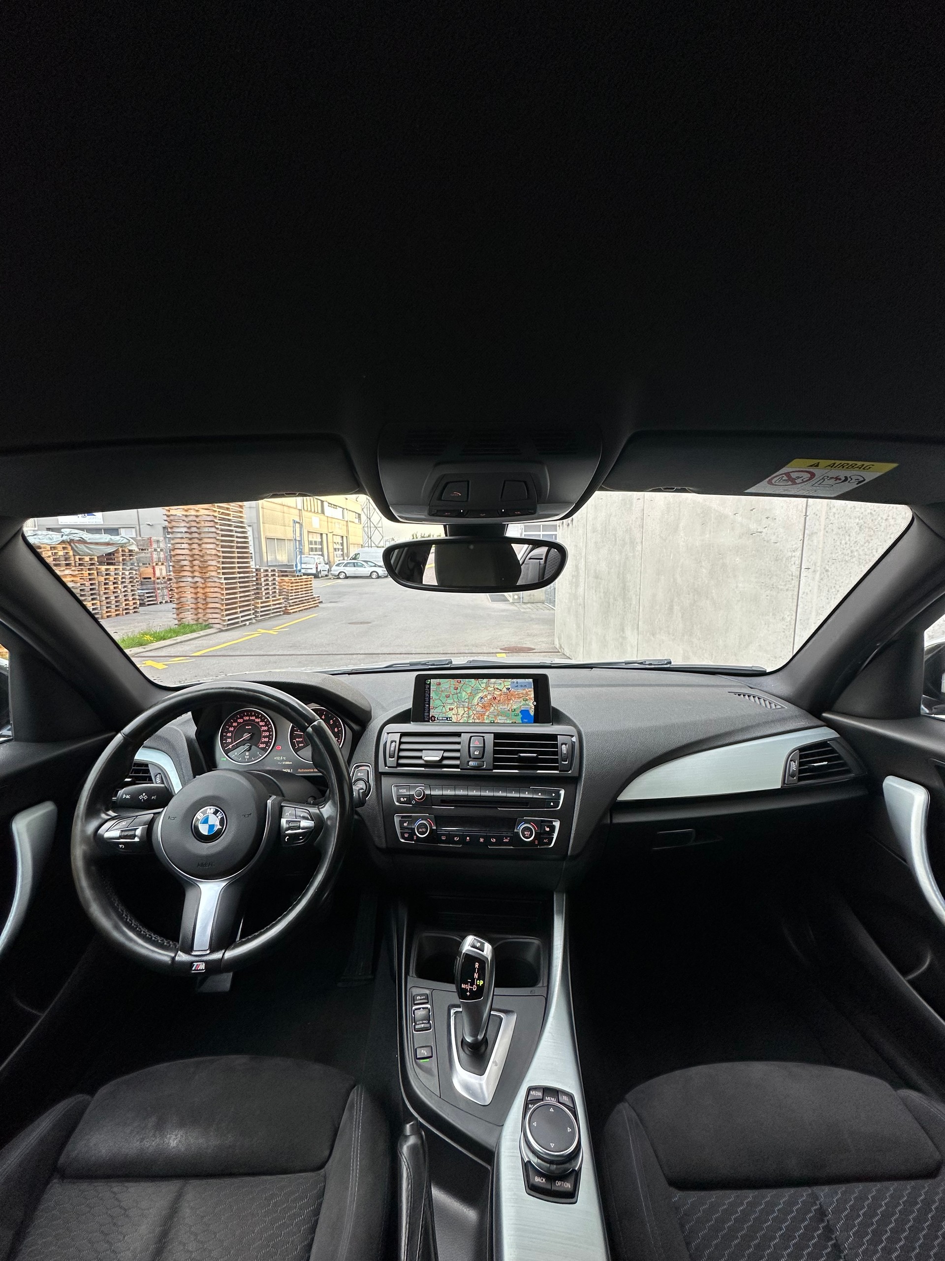 BMW 116i Sport Line Steptronic-image-11