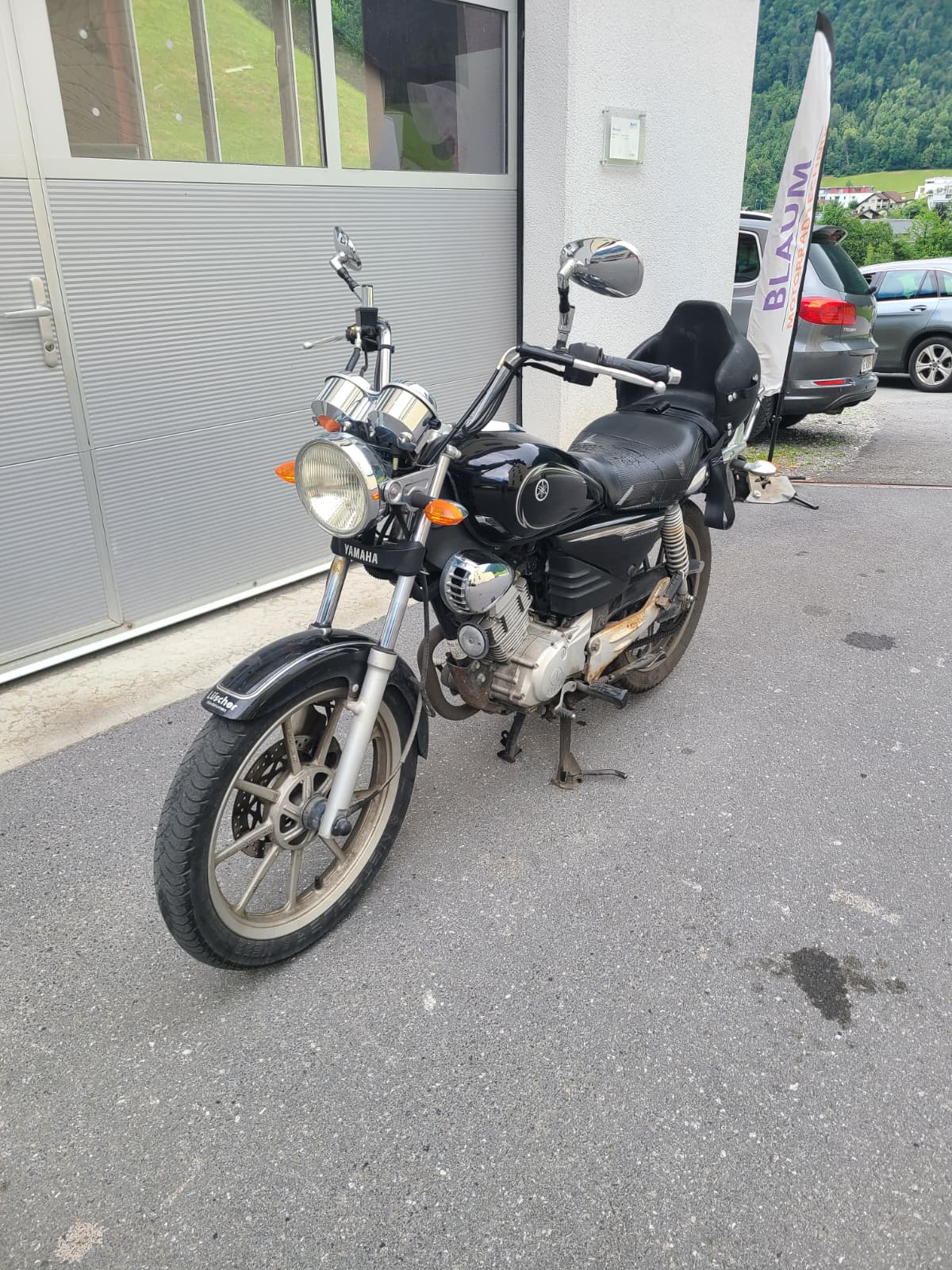 YAMAHA YBR 125 Custom
