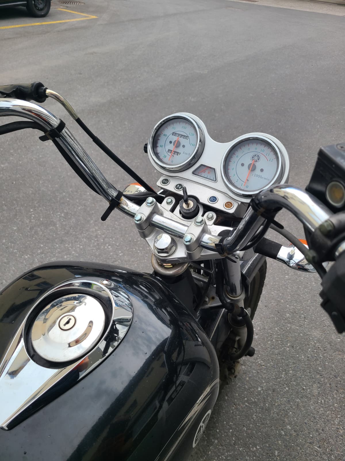 YAMAHA YBR 125 Custom-image-9
