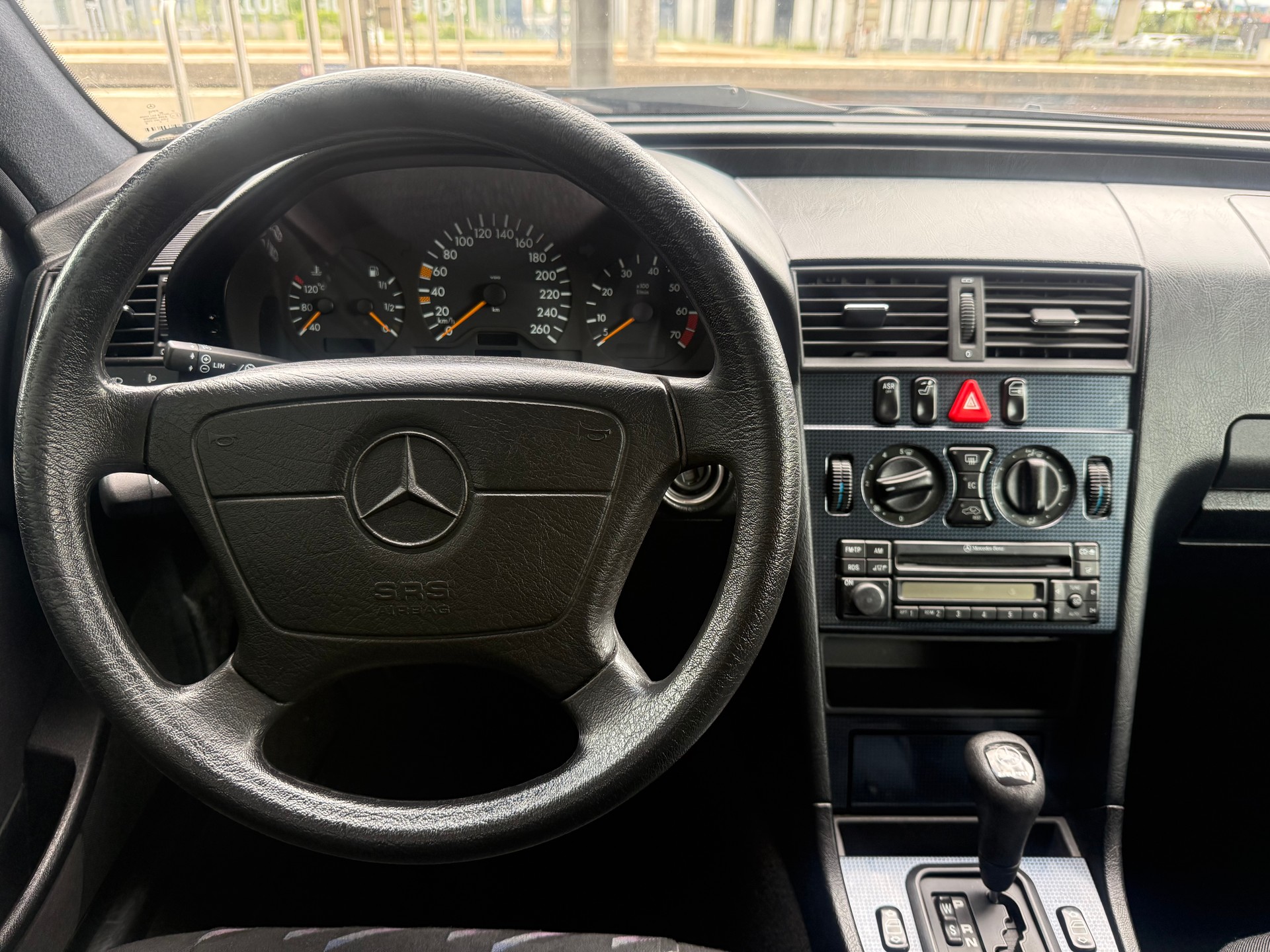 MERCEDES-BENZ C 240 Esprit-image-10