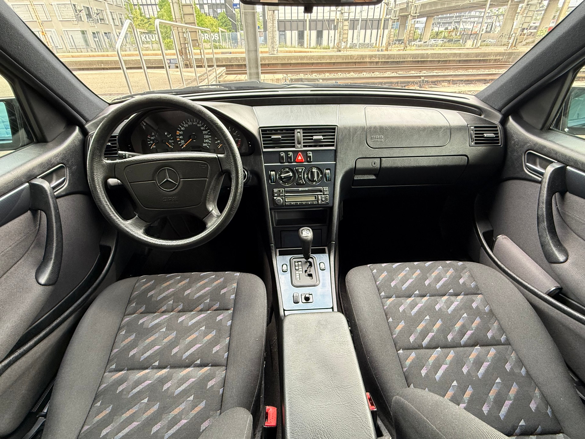 MERCEDES-BENZ C 240 Esprit-image-9