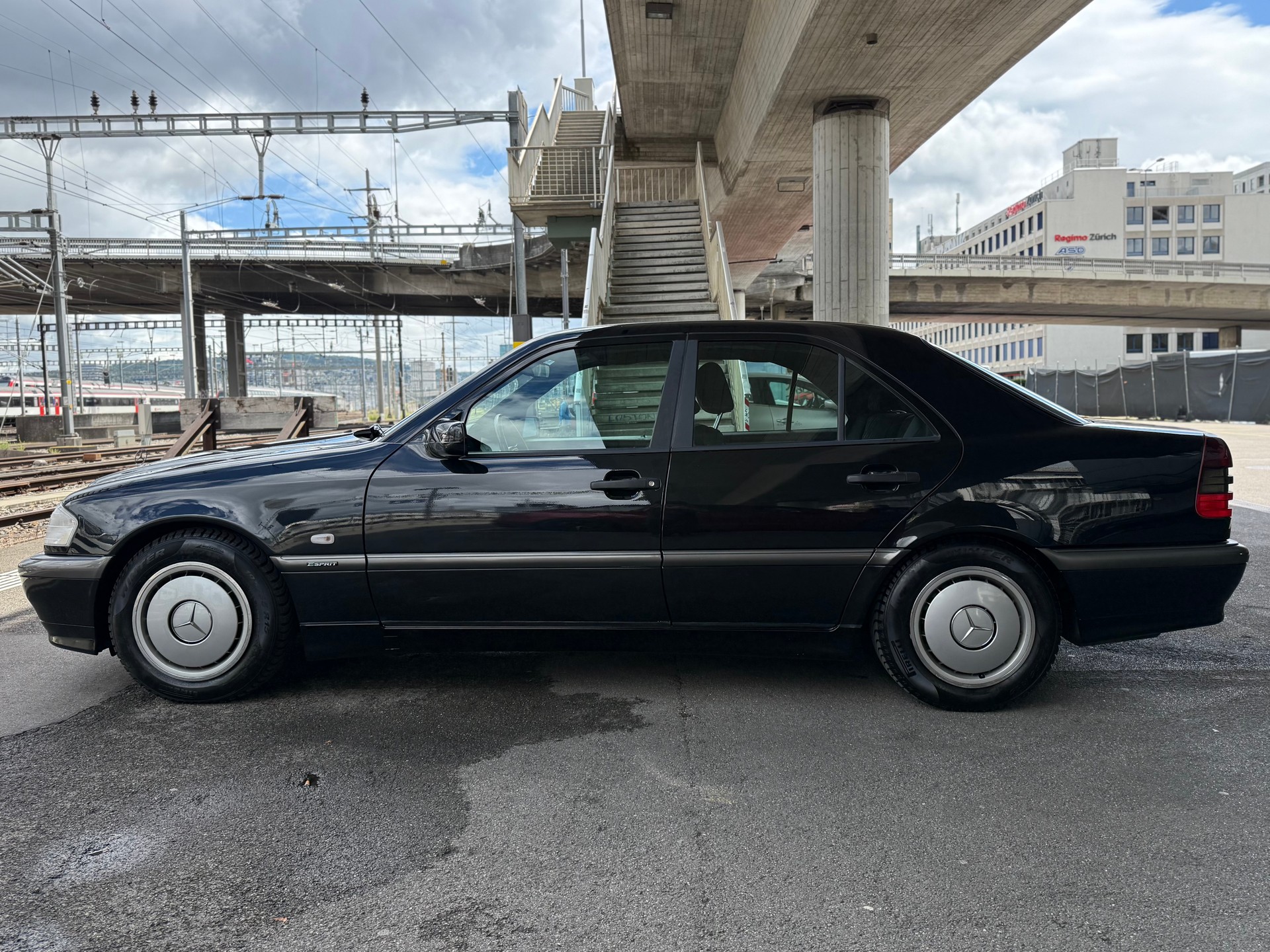 MERCEDES-BENZ C 240 Esprit-image-4