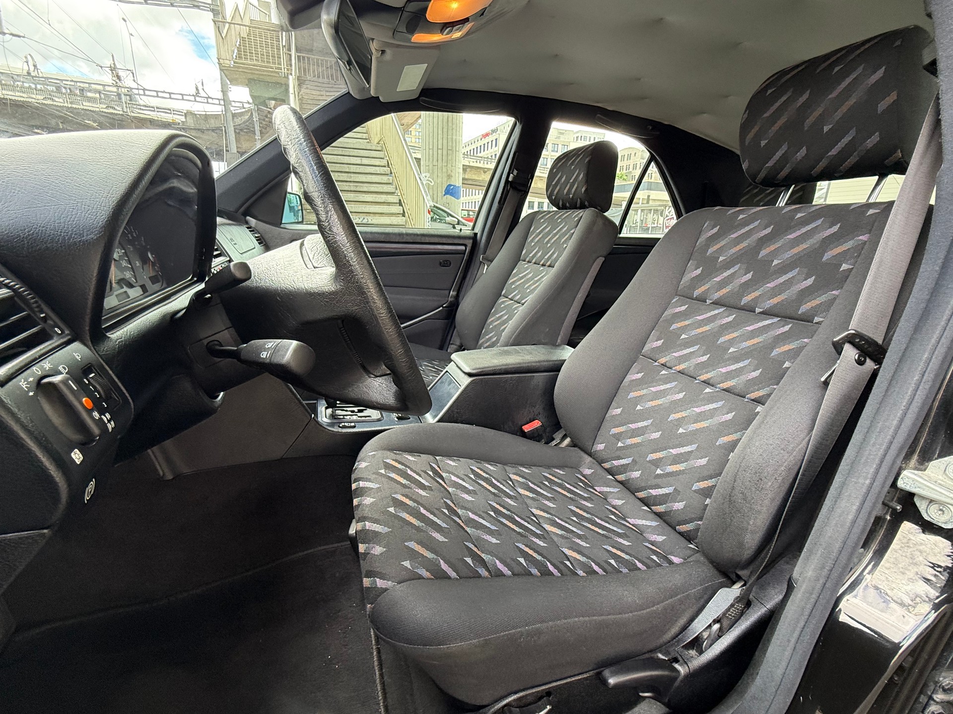 MERCEDES-BENZ C 240 Esprit-image-11