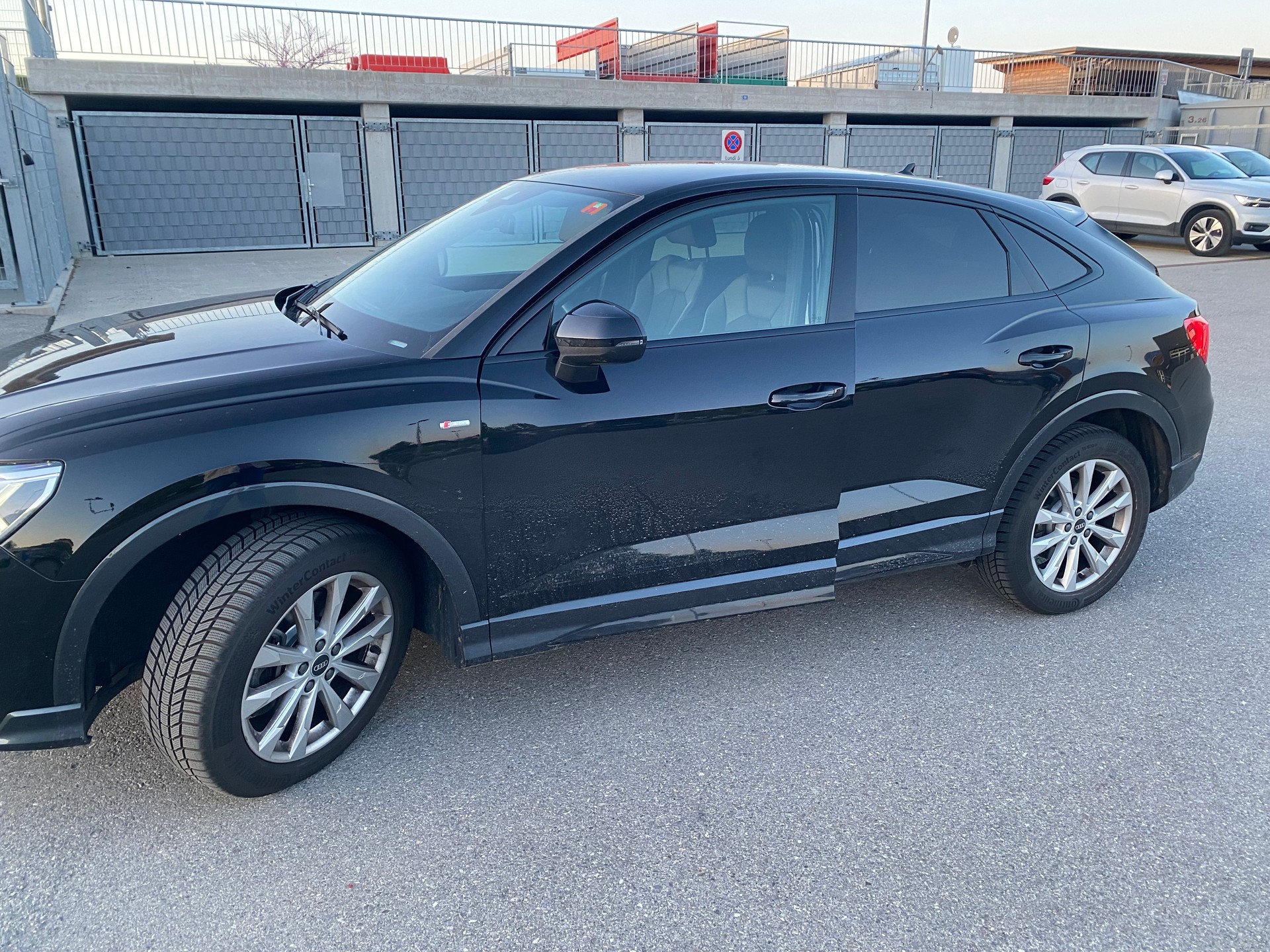 AUDI Q3 Sportback 40 TFSI S line quattro S-Tronic-image-1