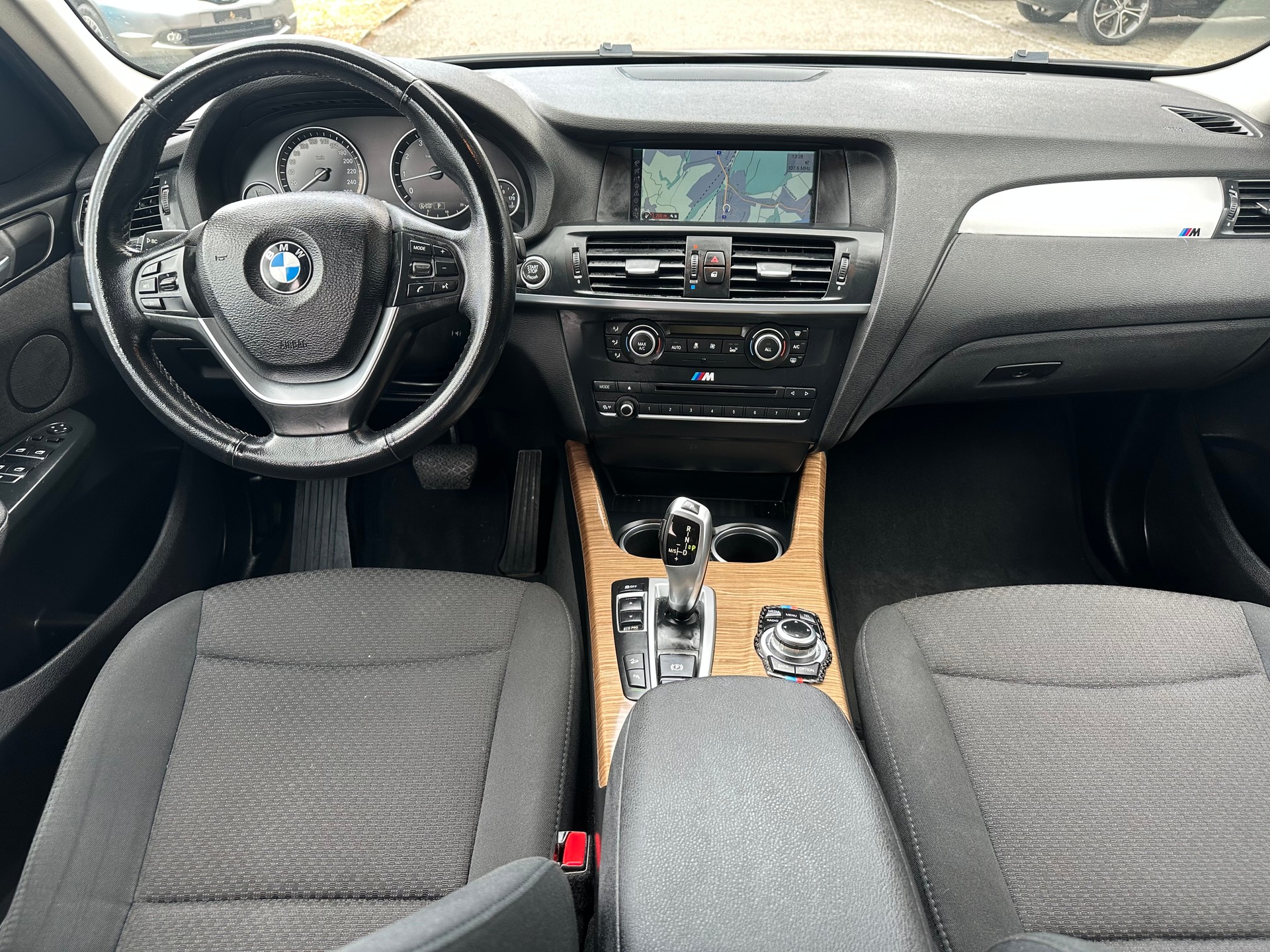 BMW X3 xDrive 20i Steptronic-image-5