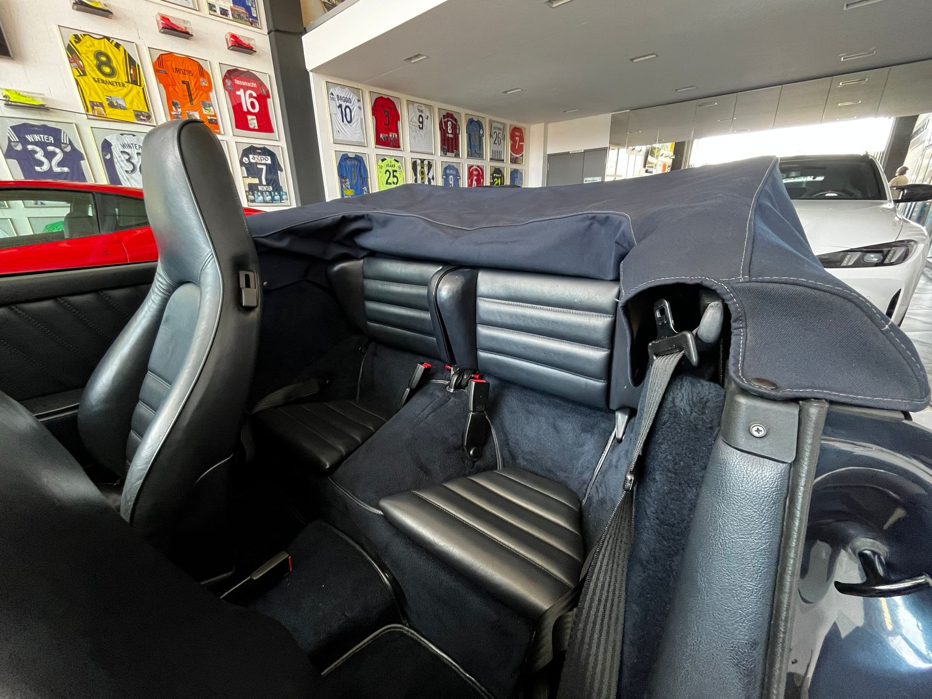 PORSCHE 911 Carrera Cabrio-image-20