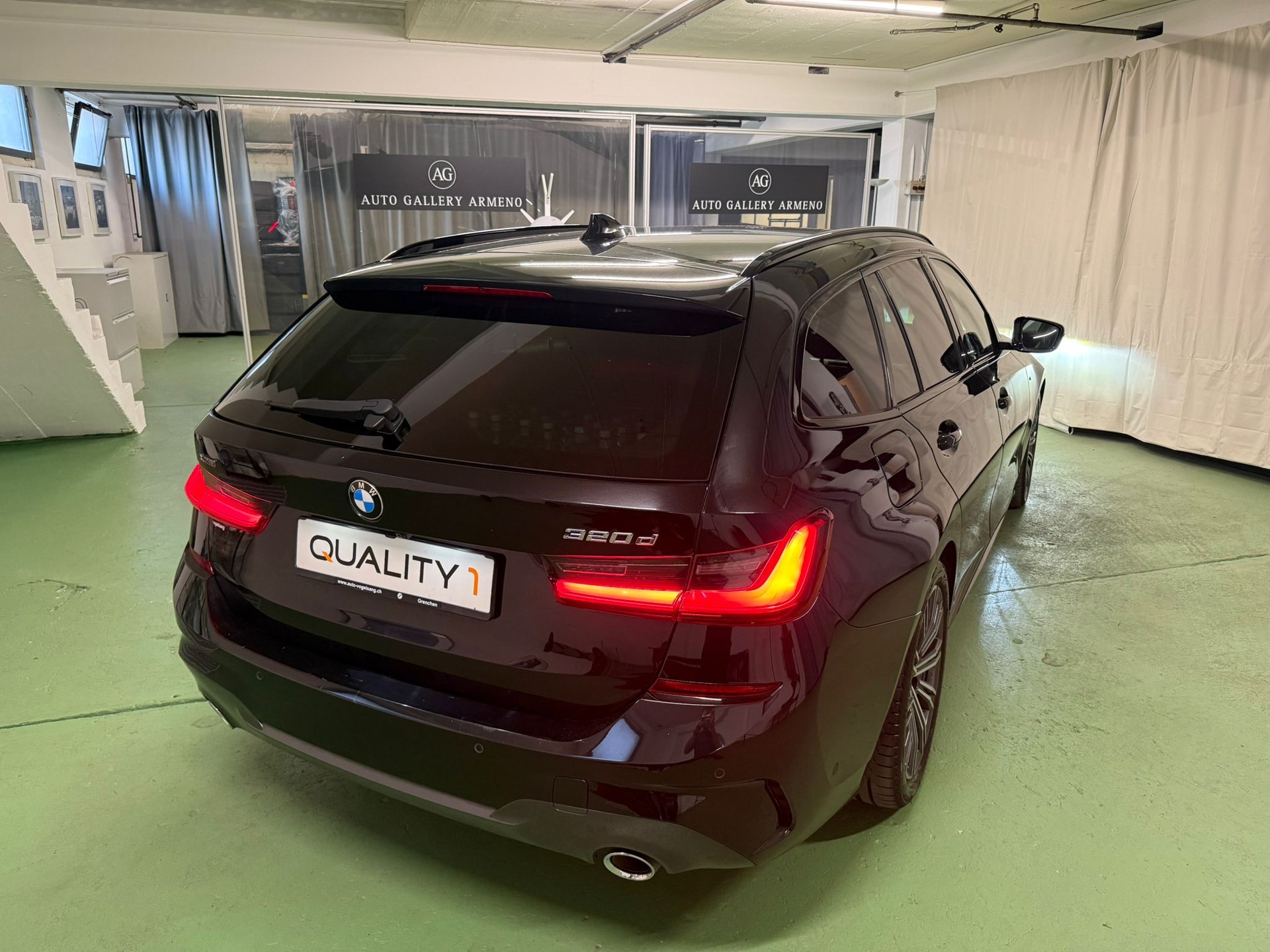 BMW 320d xDrive Touring M Sport Steptronic-image-4