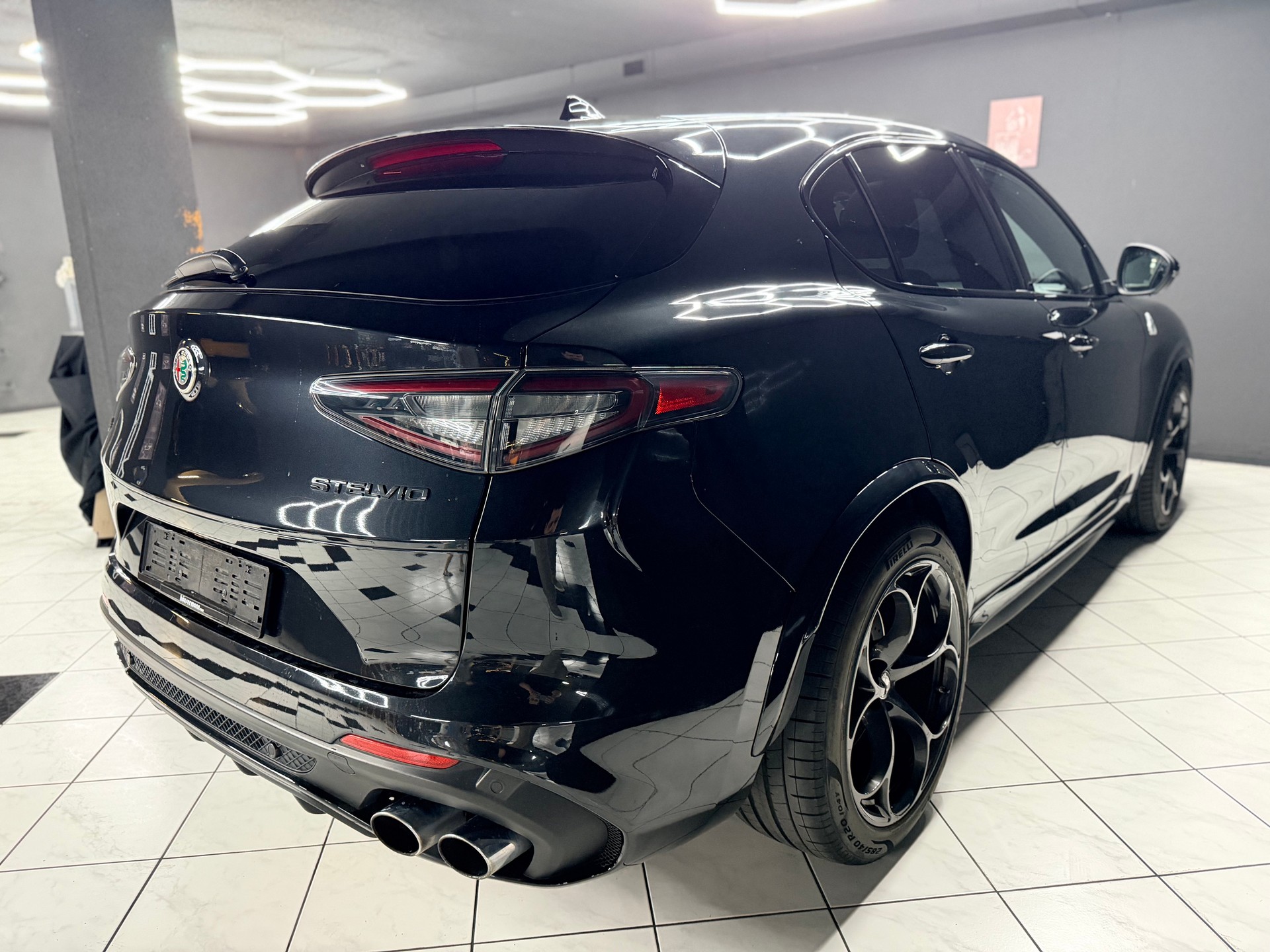 ALFA ROMEO Stelvio 2.9 V6 Quadrifoglio Q4 Automatic-image-6