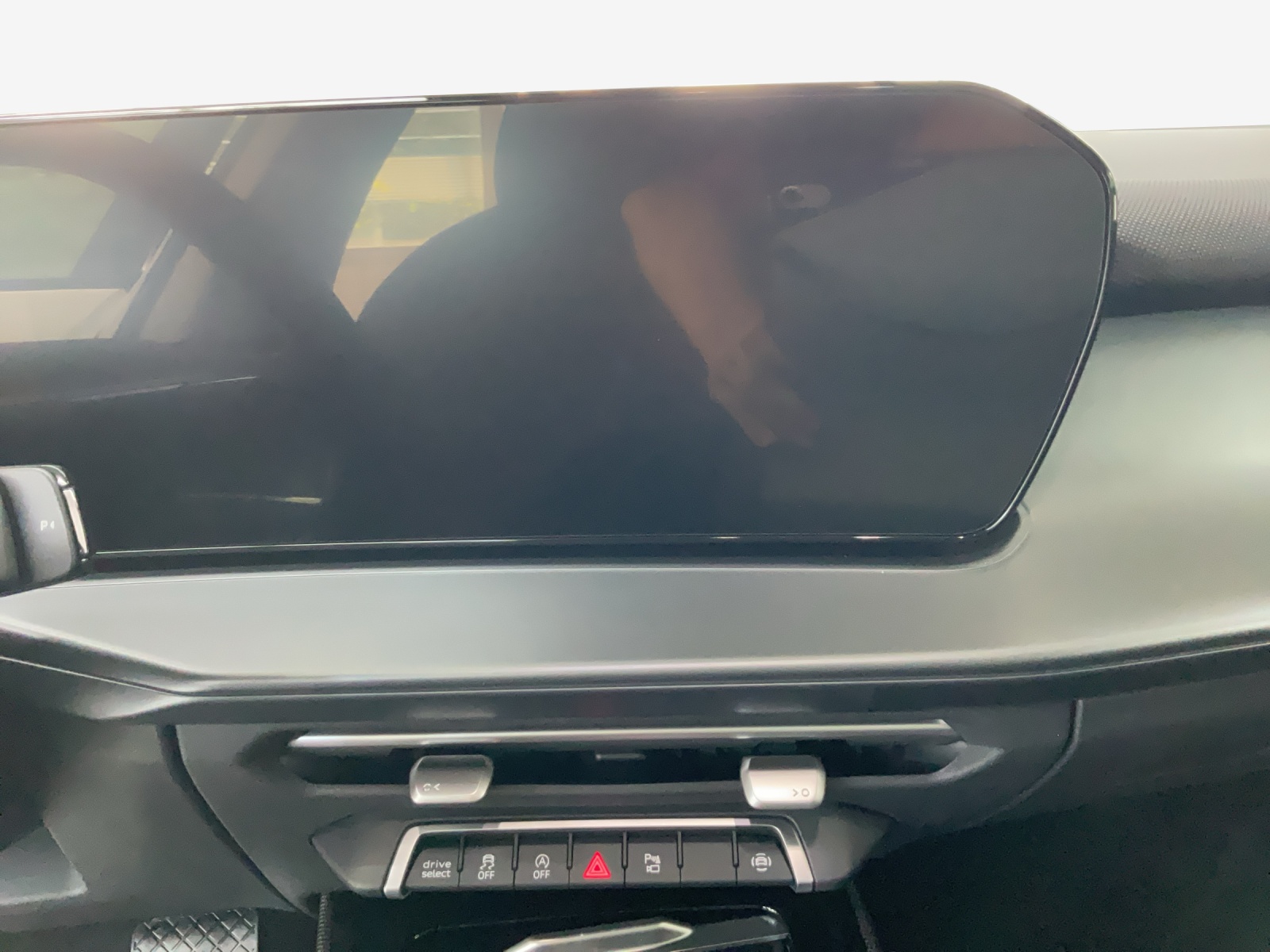 AUDI Q3 Sportback 110 kW TFSI S tronic-image-10