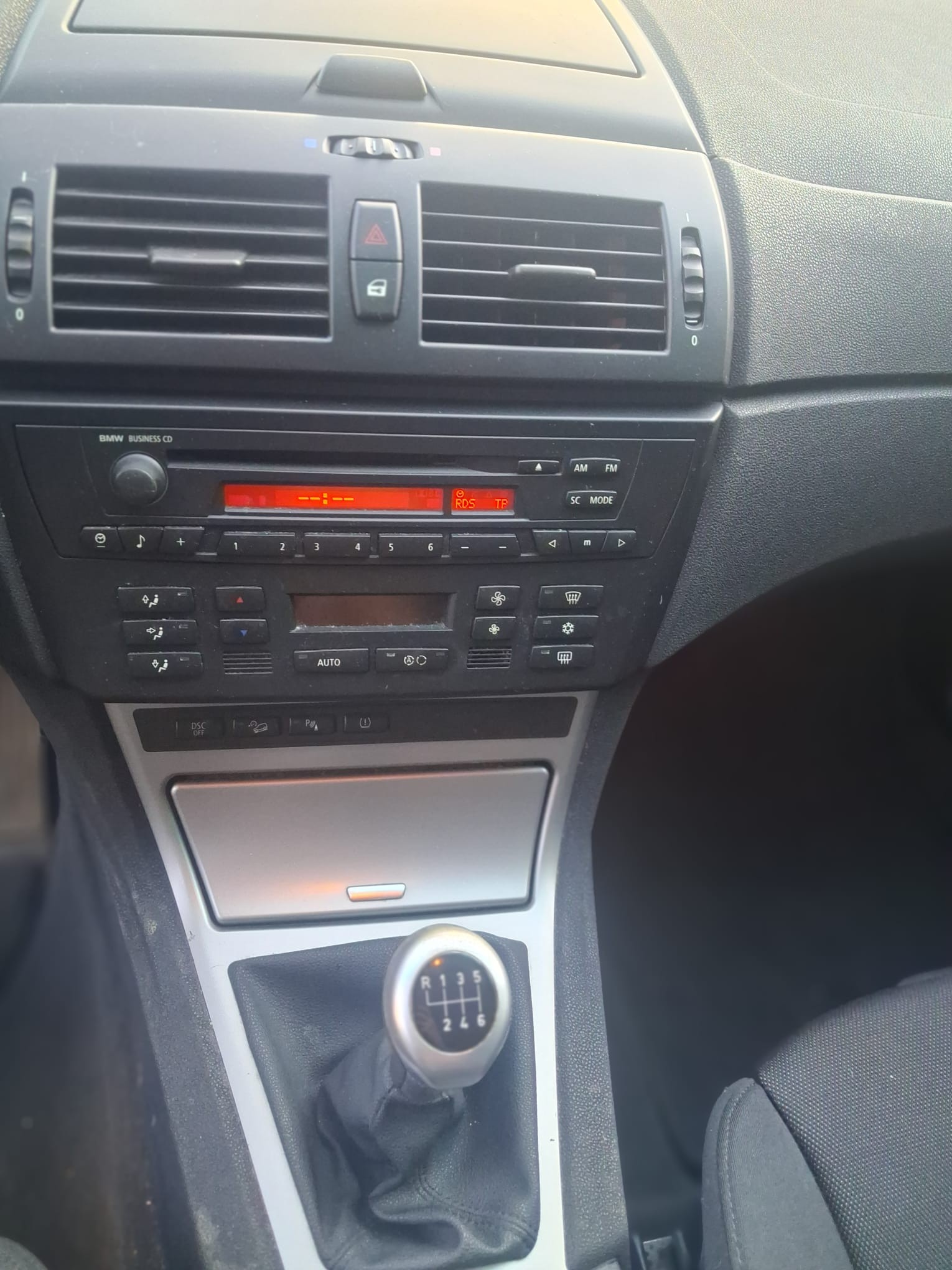BMW X3 2.0i-image-10