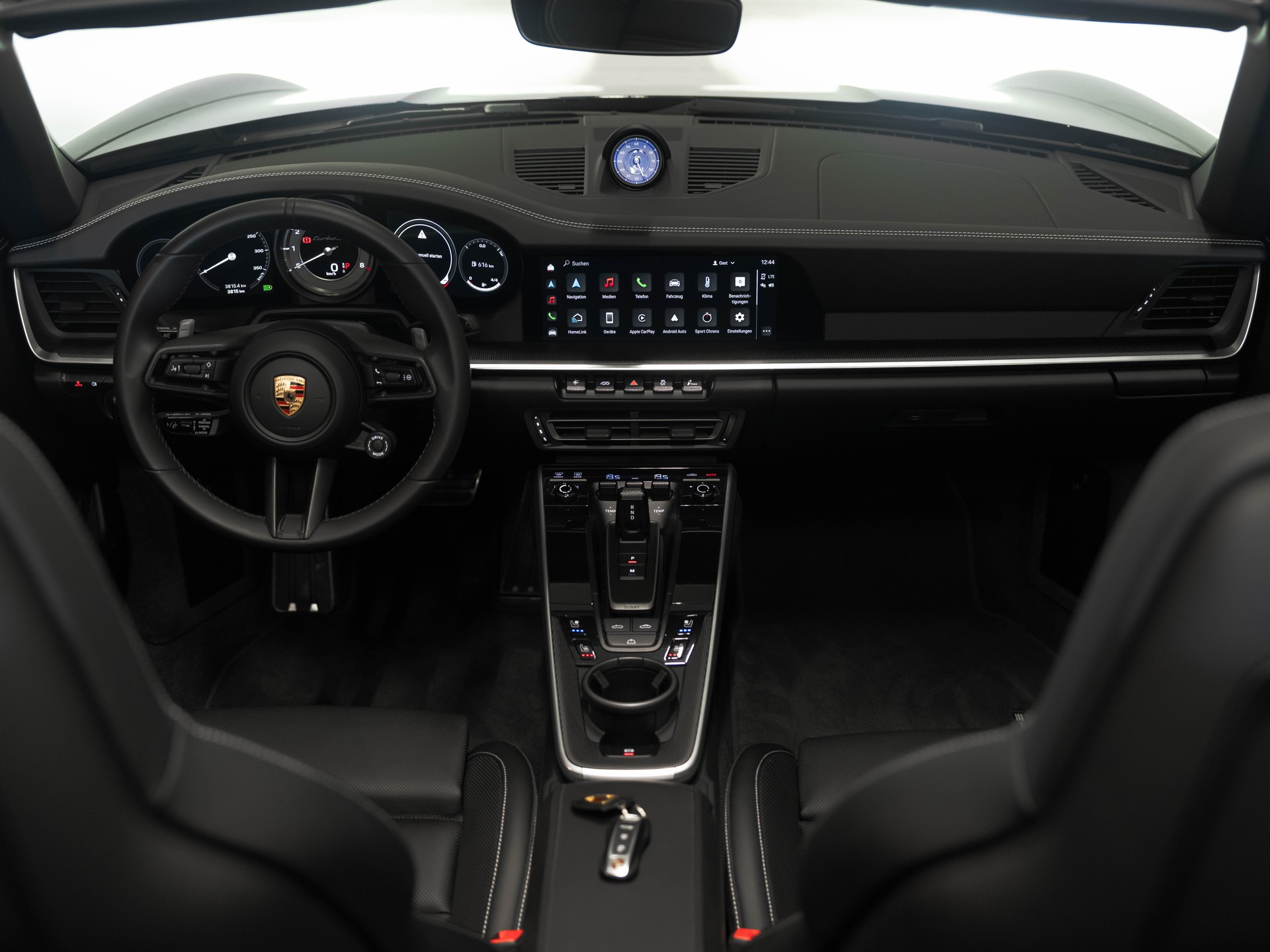 PORSCHE 911 Turbo S Cabriolet PDK-image-27